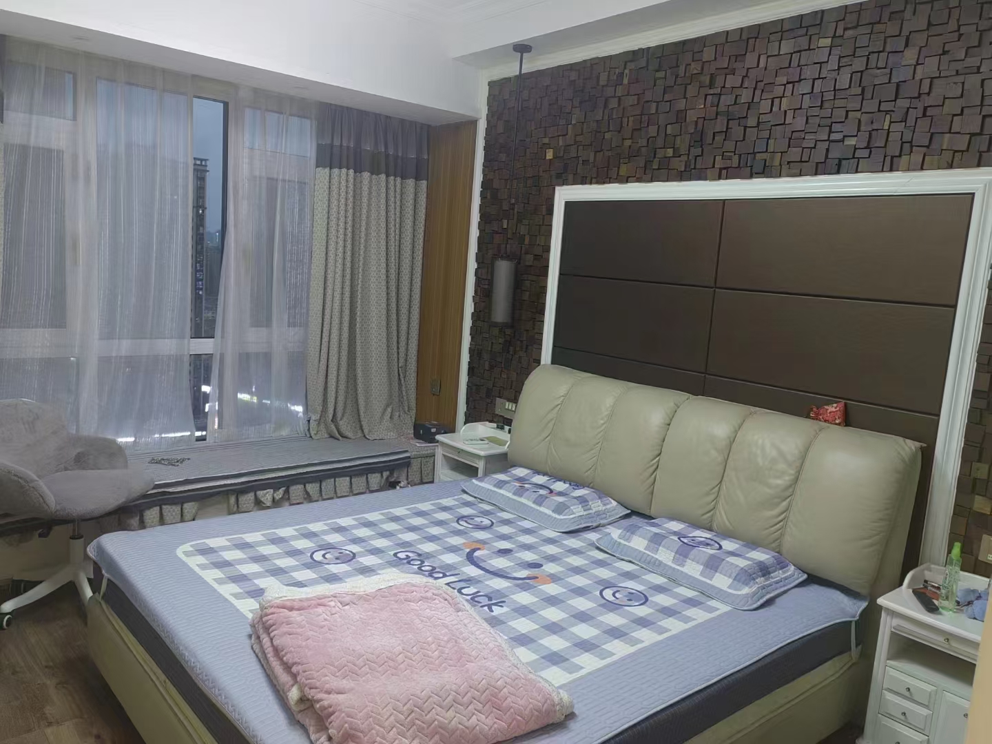 融冠亲城  3室2厅1卫    2700.0元/月室内图