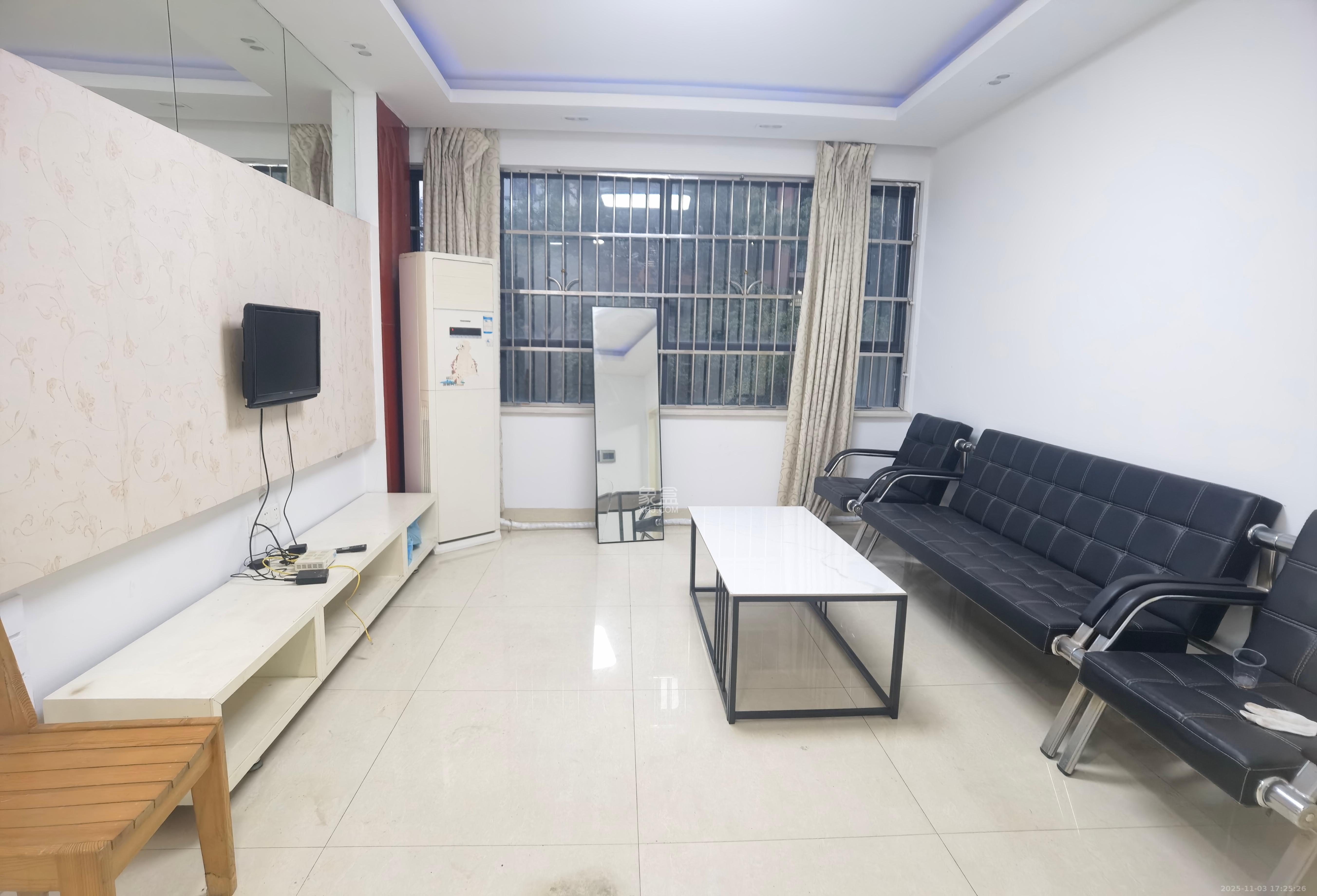 中信文化广场(中信新城二期) 3室2厅1卫 1800.0元/月 中信文化广场(中信新城二期) 3室2厅1卫 1800.0元/月室内图