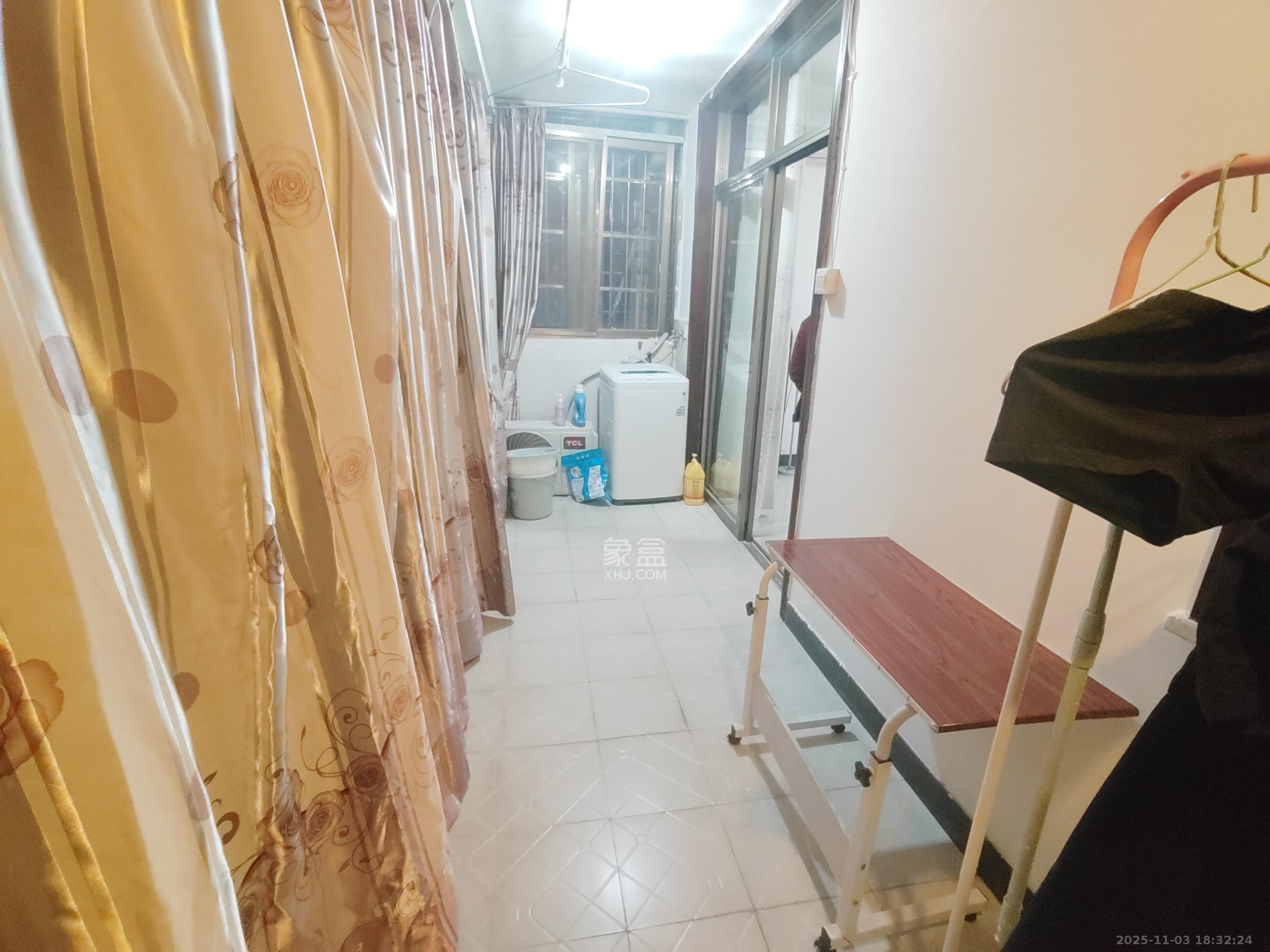 黄鹤小区3片  3室2厅1卫    1600.0元/月室内图