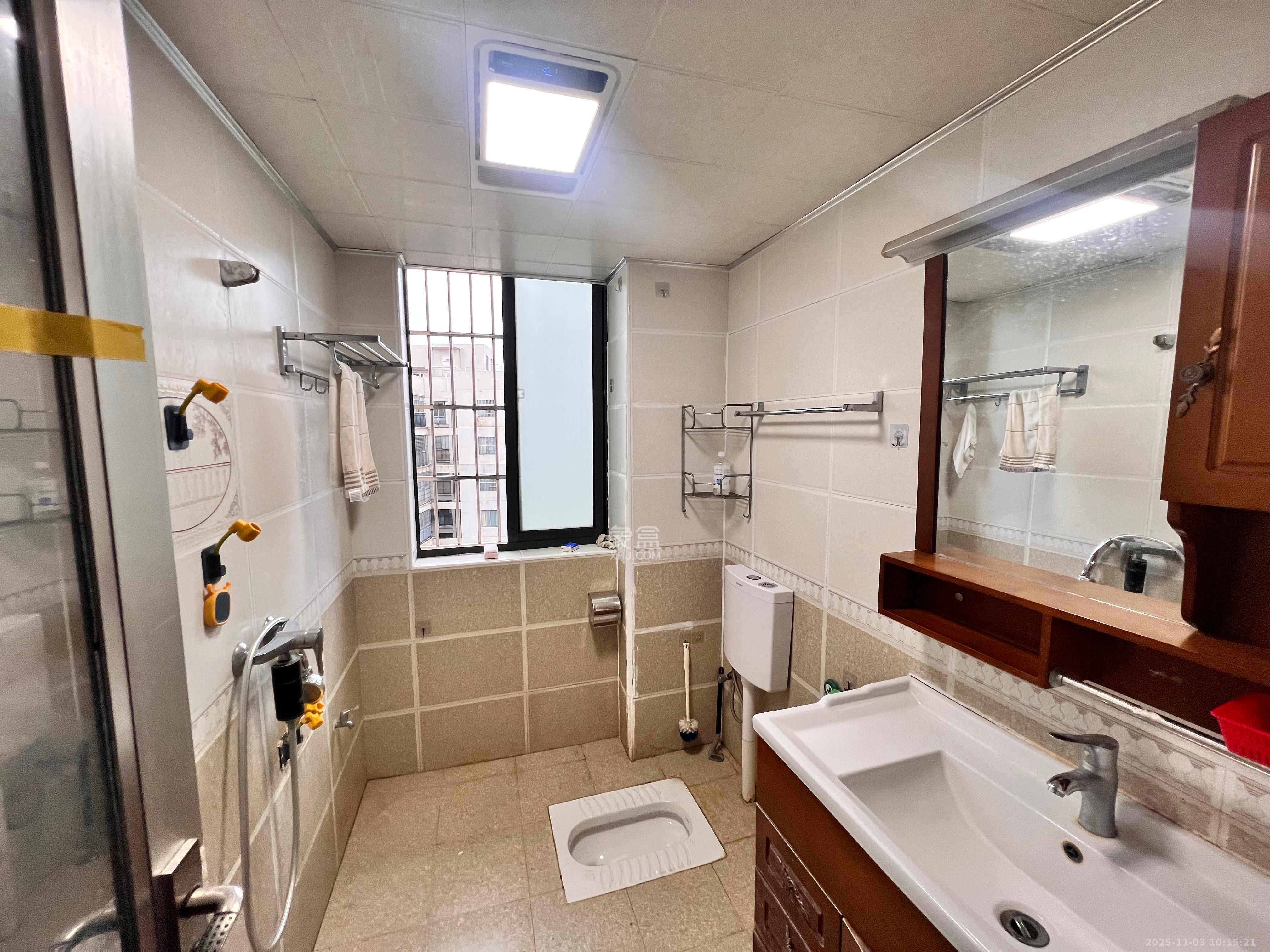 世纪桃花苑 2室2厅1卫 2000.0元/月 世纪桃花苑 2室2厅1卫 2000.0元/月室内图