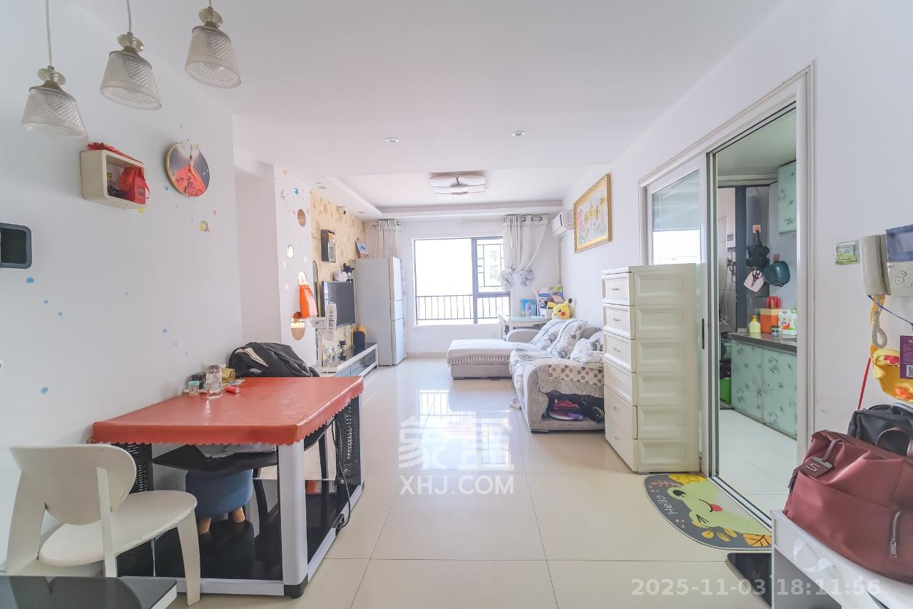 三一街区 2室2厅1卫 1500.0元/月 三一街区 2室2厅1卫 1500.0元/月室内图