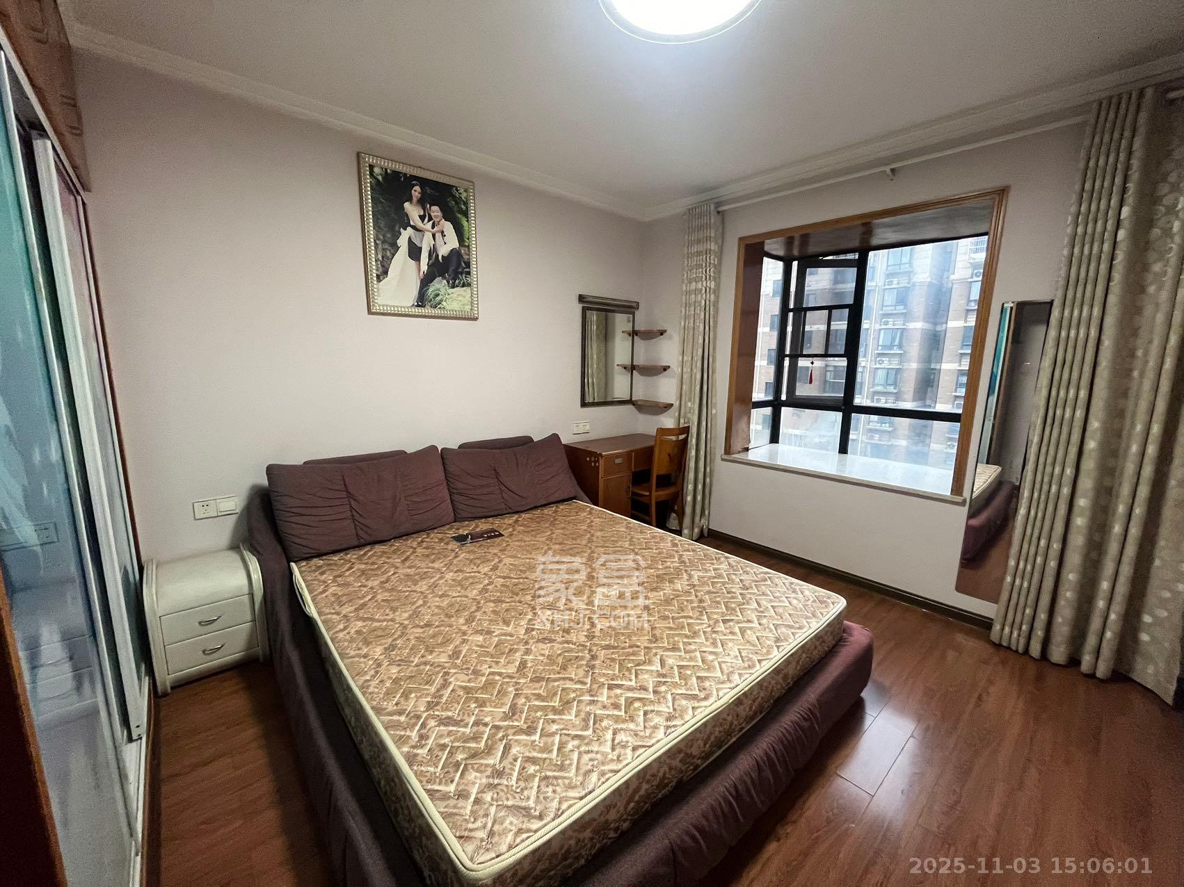 三江花中城  2室2厅1卫    2200.0元/月室内图