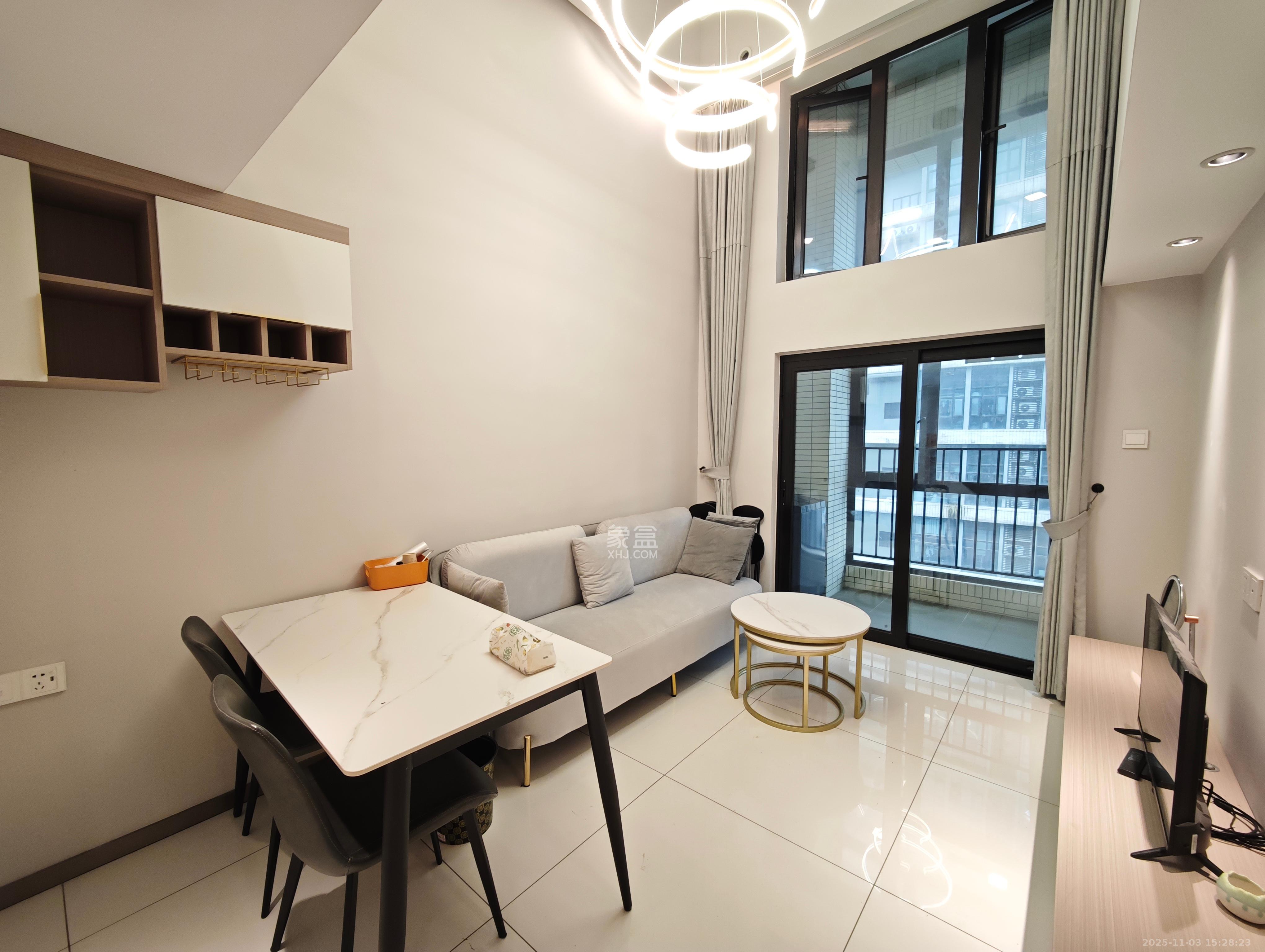 时代年华 3室2厅2卫 1600.0元/月 时代年华 3室2厅2卫 1600.0元/月室内图