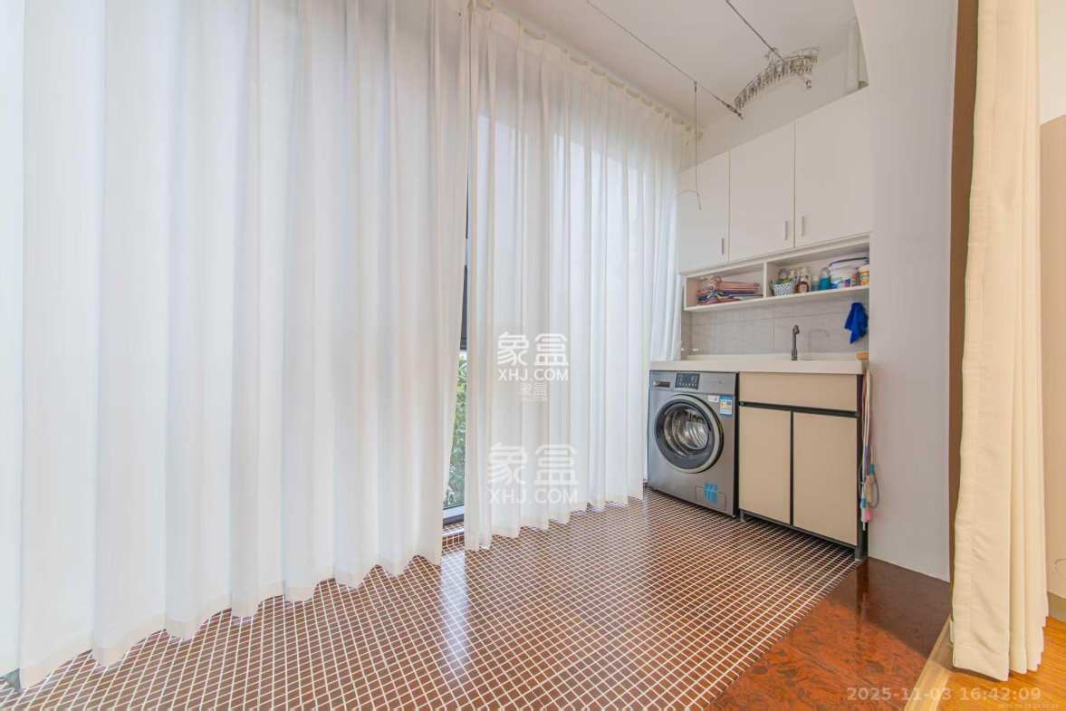 生活艺术城 3室2厅2卫 2500.0元/月 生活艺术城 3室2厅2卫 2500.0元/月室内图