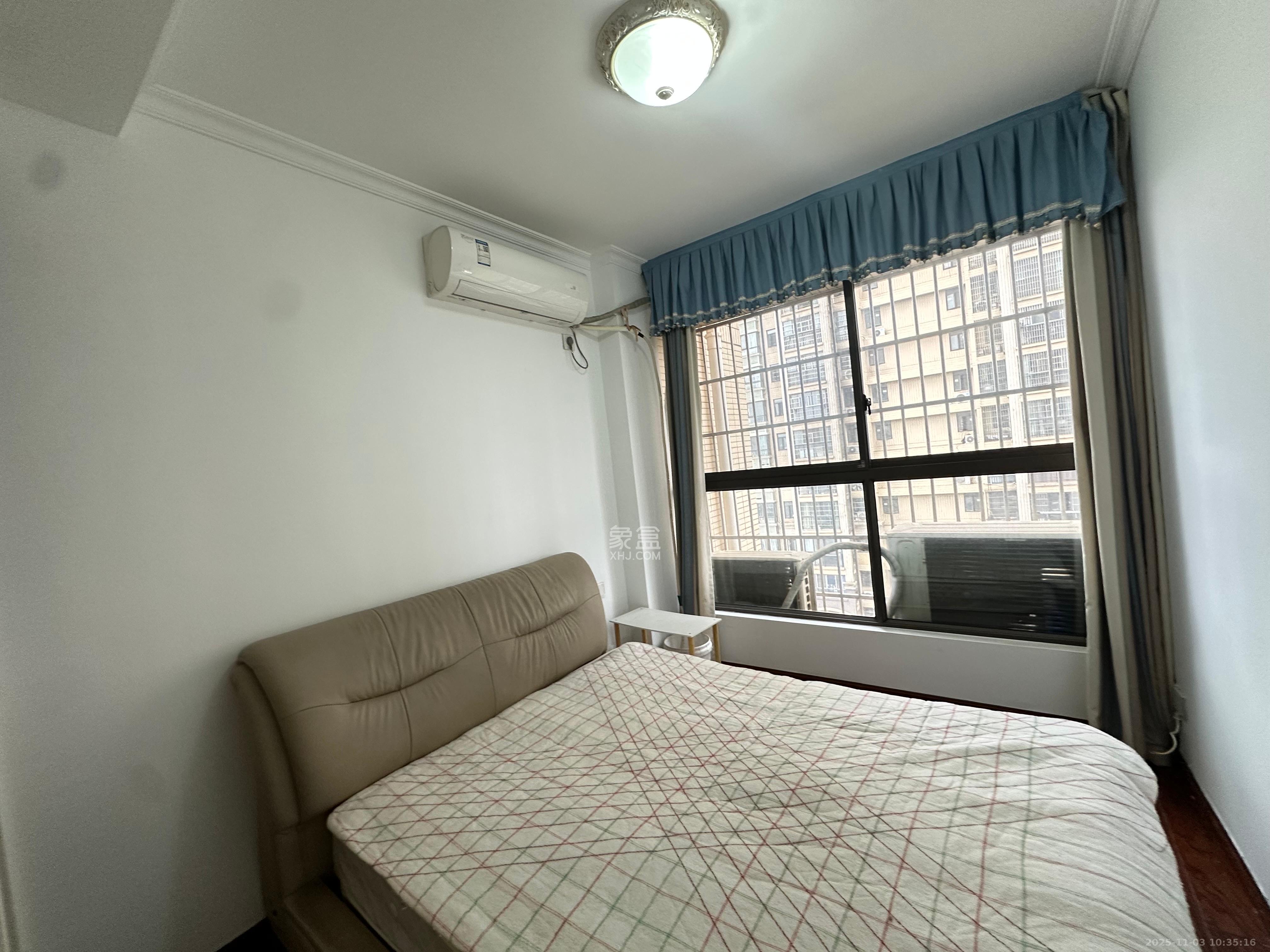 七里香榭  3室2厅1卫    2300.0元/月室内图