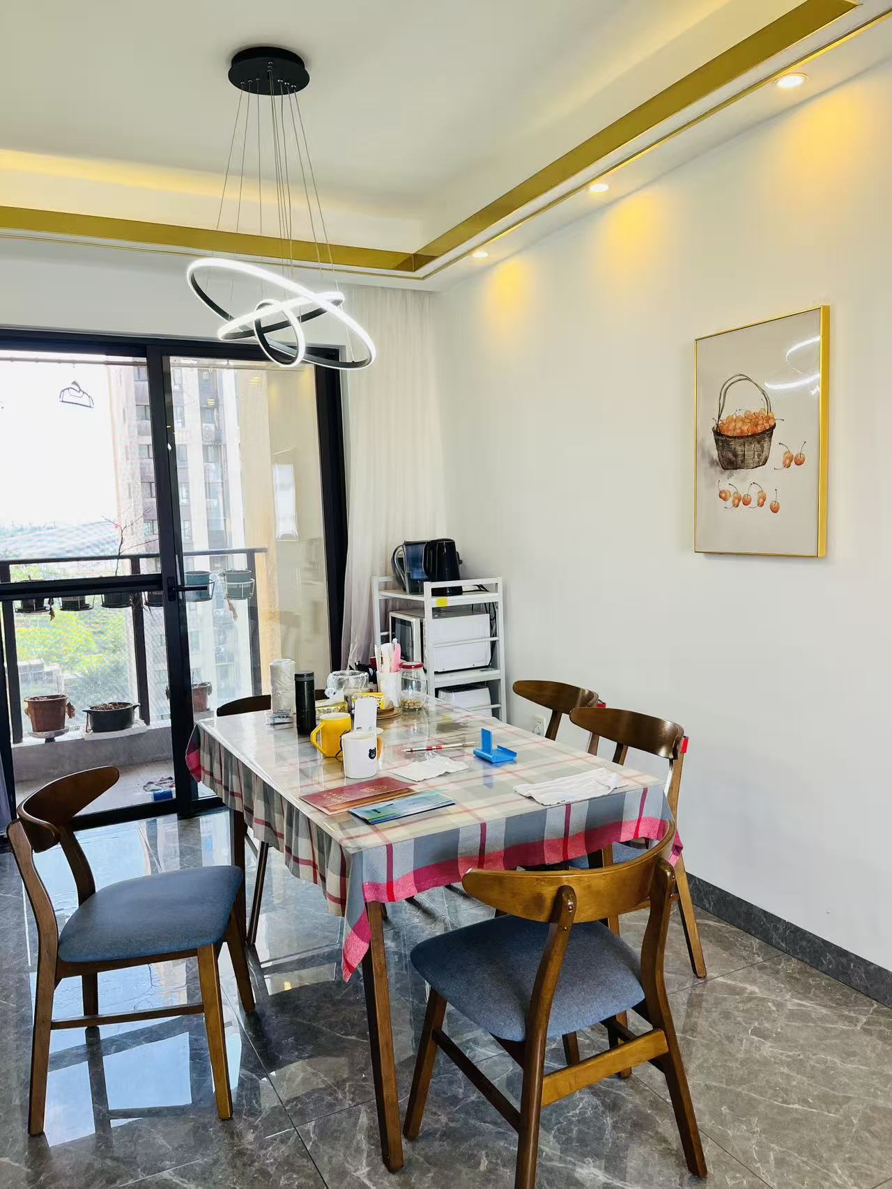 恩祥新城 4室2厅2卫 206.0万 恩祥新城 4室2厅2卫 206.0万客厅