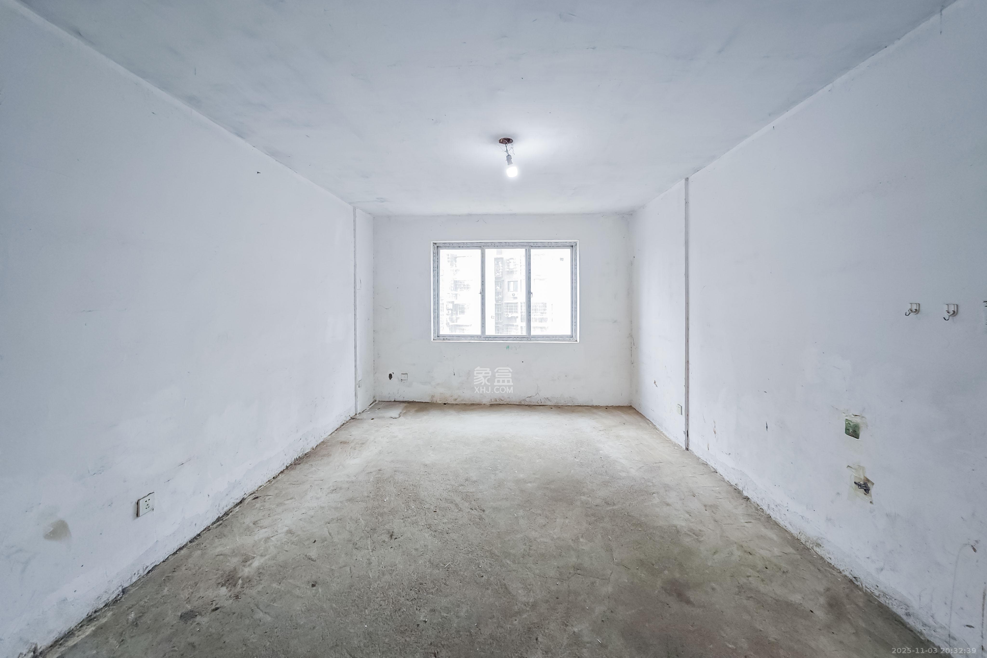 天凯东苑  2室2厅1卫    45.0万其他