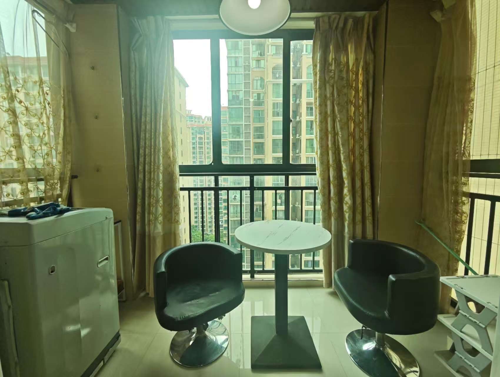 水映豪廷（一，二，三期）  1室1厅1卫    1350.0元/月室内图