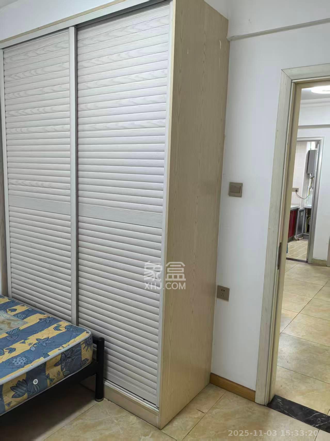 麓枫和苑  2室1厅1卫    2200.0元/月室内图