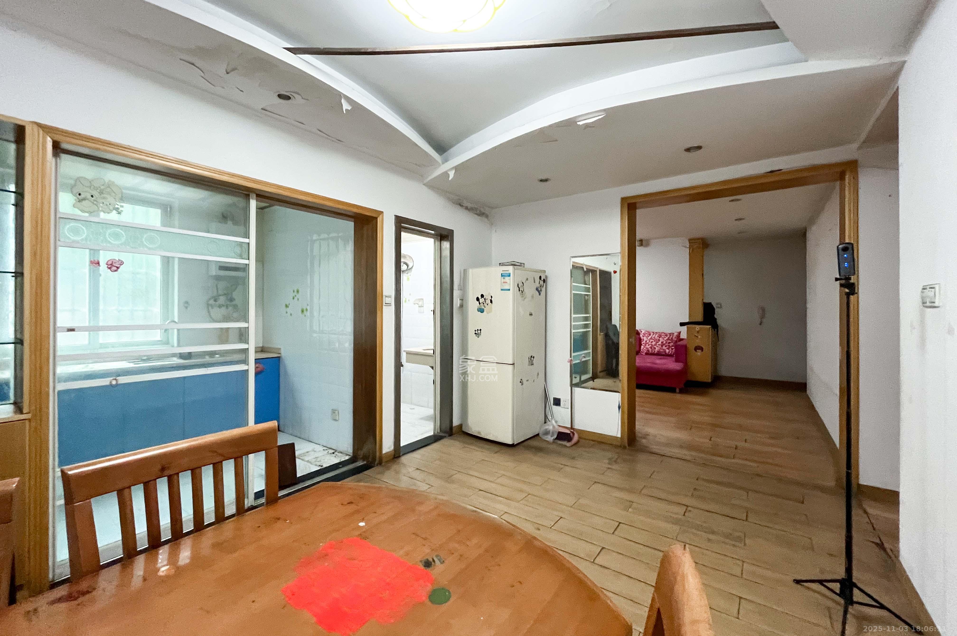 恩瑞麓山名园（龙王港小区）  3室2厅2卫    78.0万其他