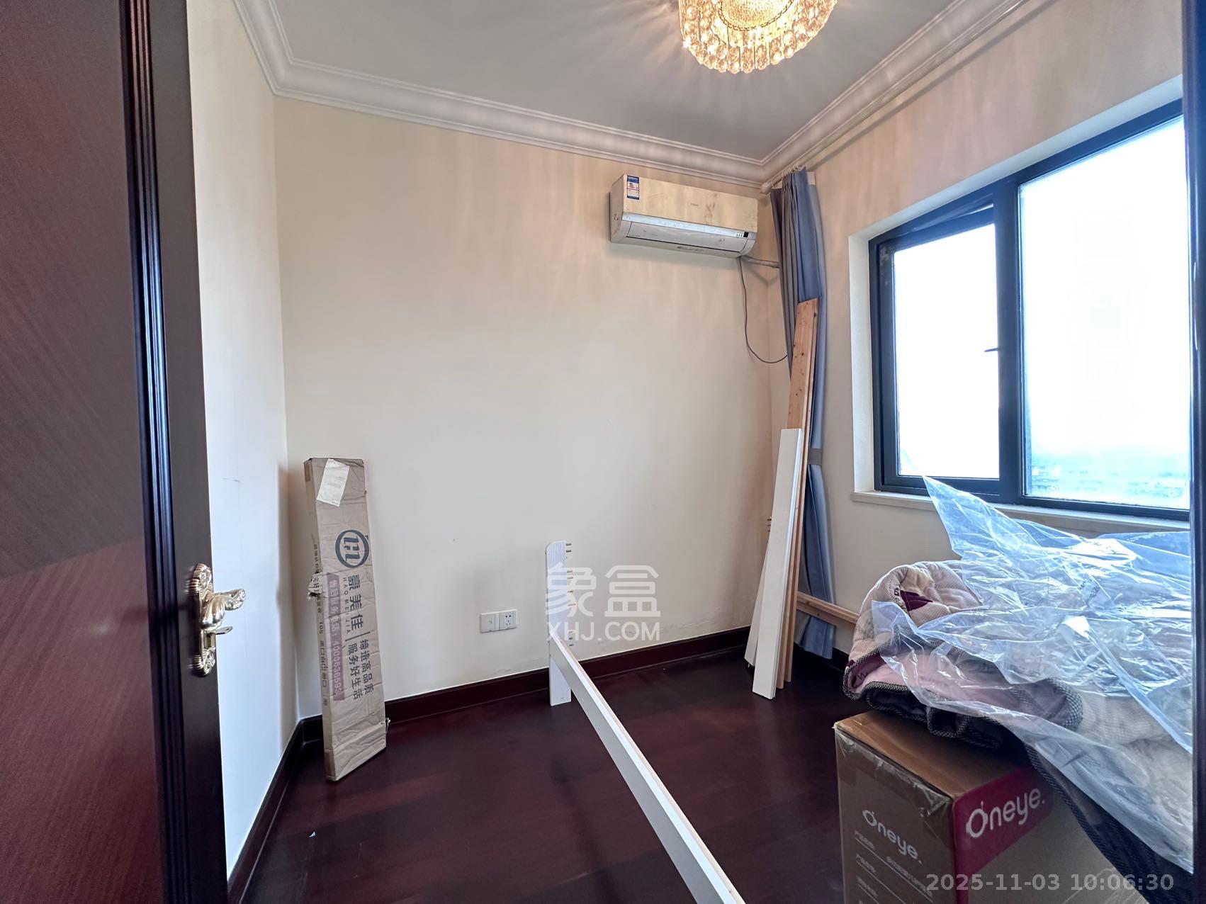 恒大江湾  3室2厅1卫    2300.0元/月室内图