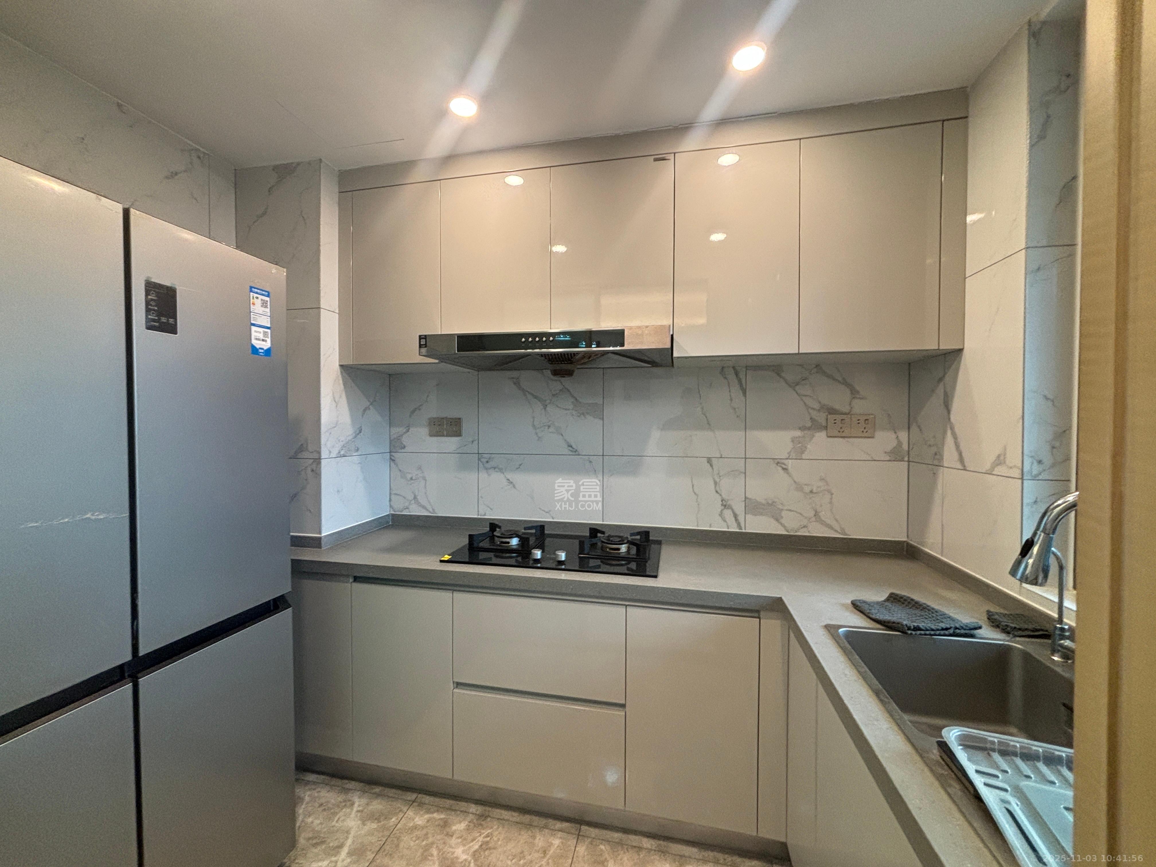 复地滨江金融中心 4室2厅1卫 4800.0元/月 复地滨江金融中心 4室2厅1卫 4800.0元/月室内图