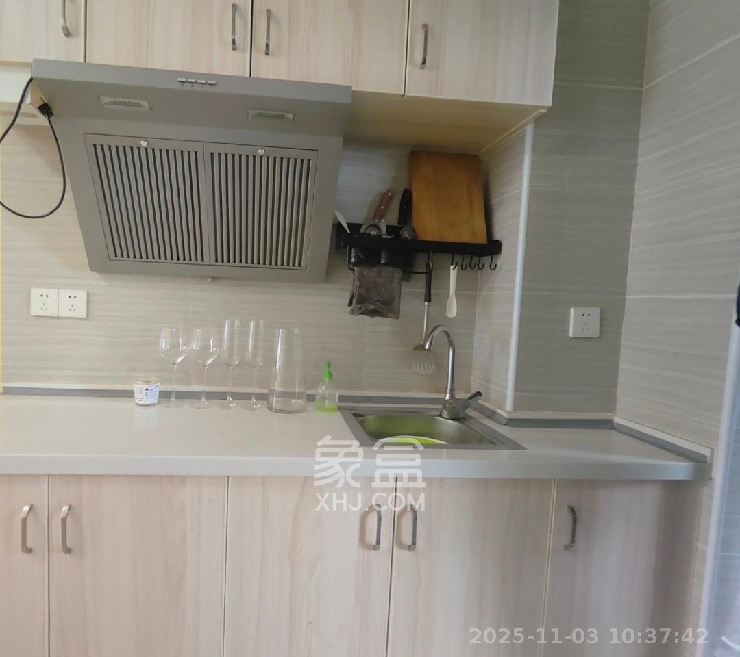 梅溪国际公寓（步步高新天地）  1室0厅0卫    1600.0元/月室内图