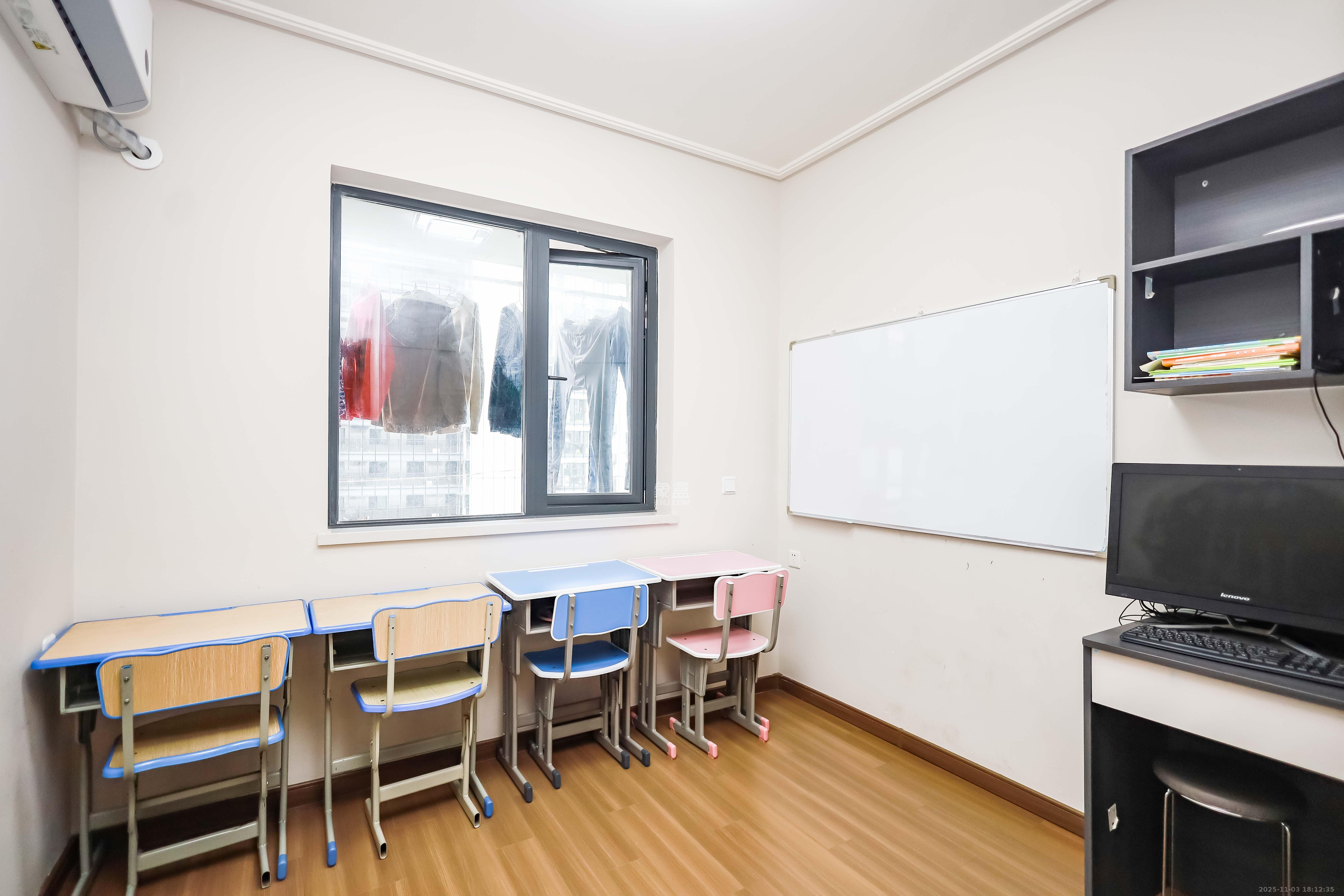 保利恒伟时光印象 4室2厅2卫 118.0万 保利恒伟时光印象 4室2厅2卫 118.0万卧室