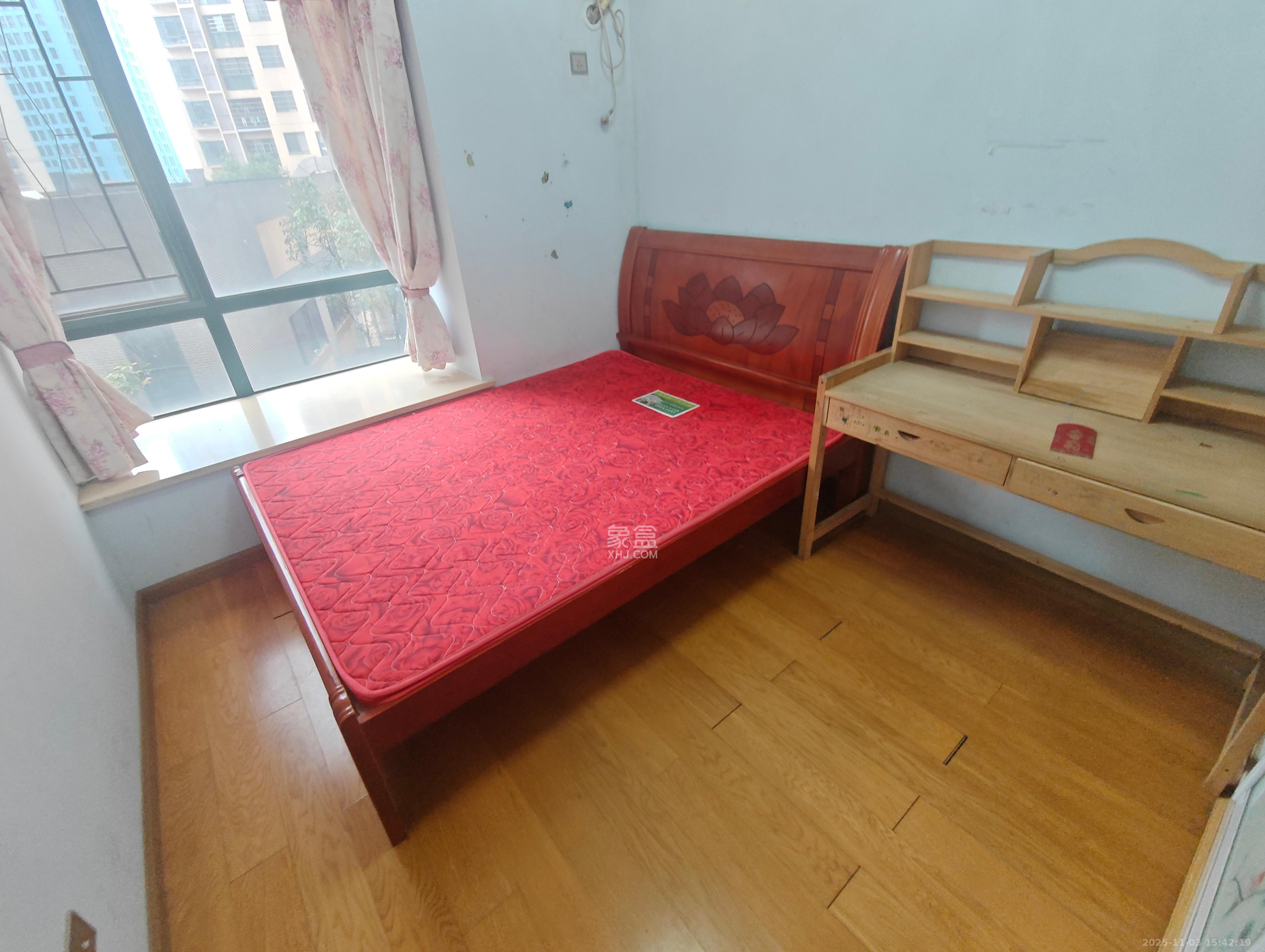 洋湖时代 3室2厅1卫 2100.0元/月 洋湖时代 3室2厅1卫 2100.0元/月室内图