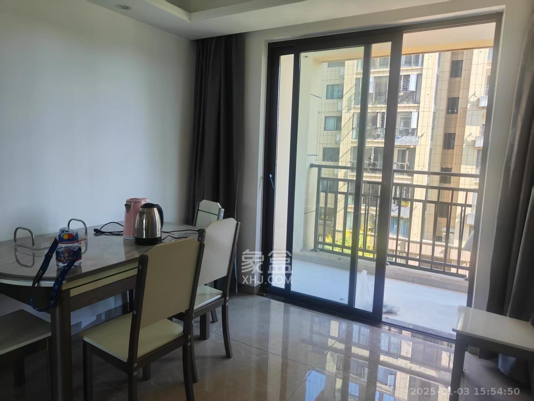 春晖花园  4室2厅2卫    2100.0元/月室内图