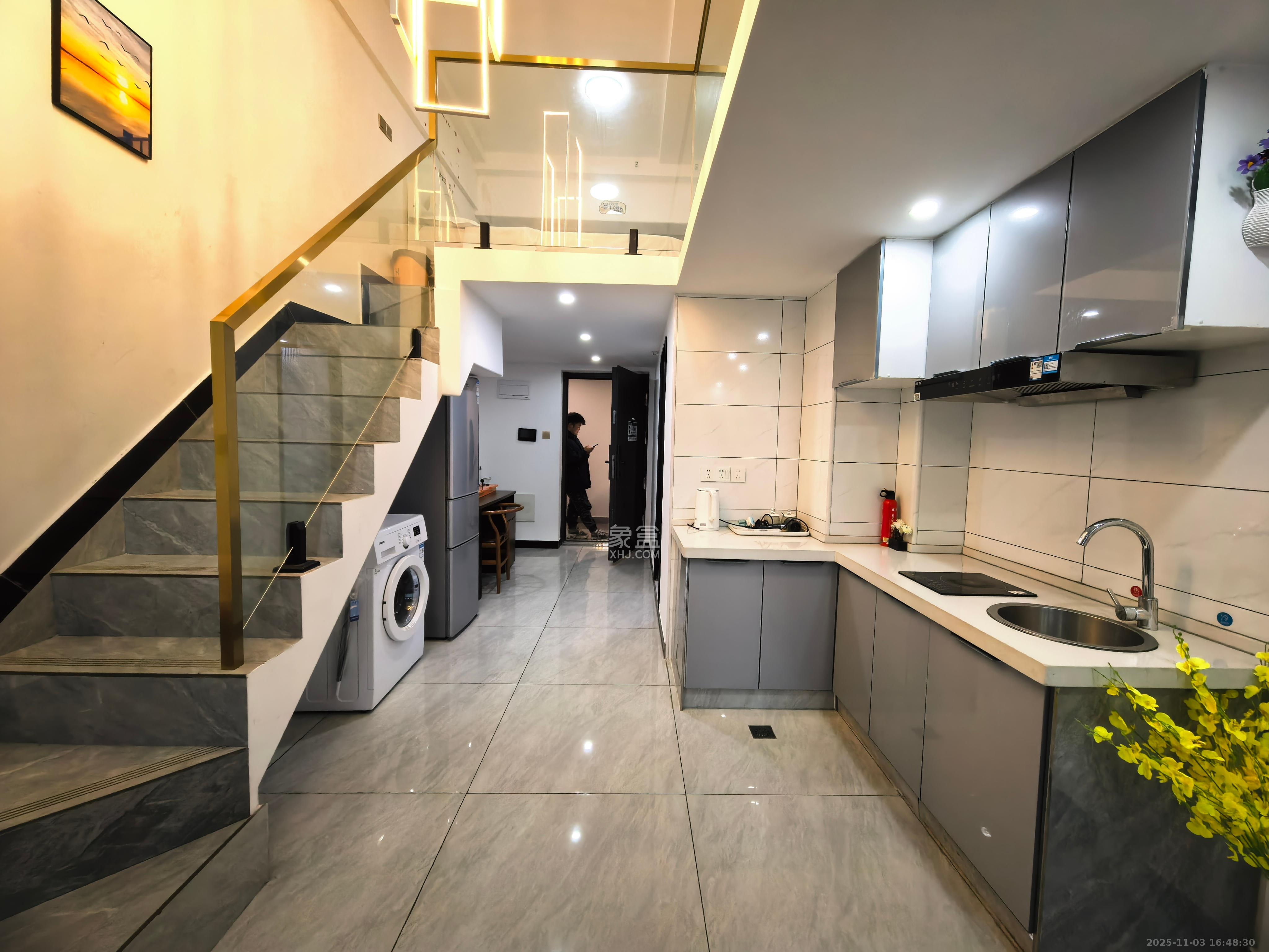 中海阅溪府 2室2厅1卫 1800.0元/月 中海阅溪府 2室2厅1卫 1800.0元/月室内图