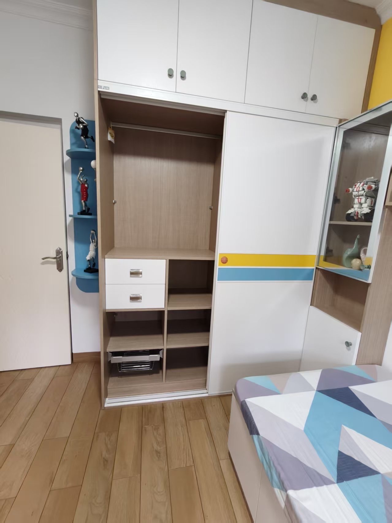 怡和湖城大境 2室2厅1卫 3500.0元/月 怡和湖城大境 2室2厅1卫 3500.0元/月室内图