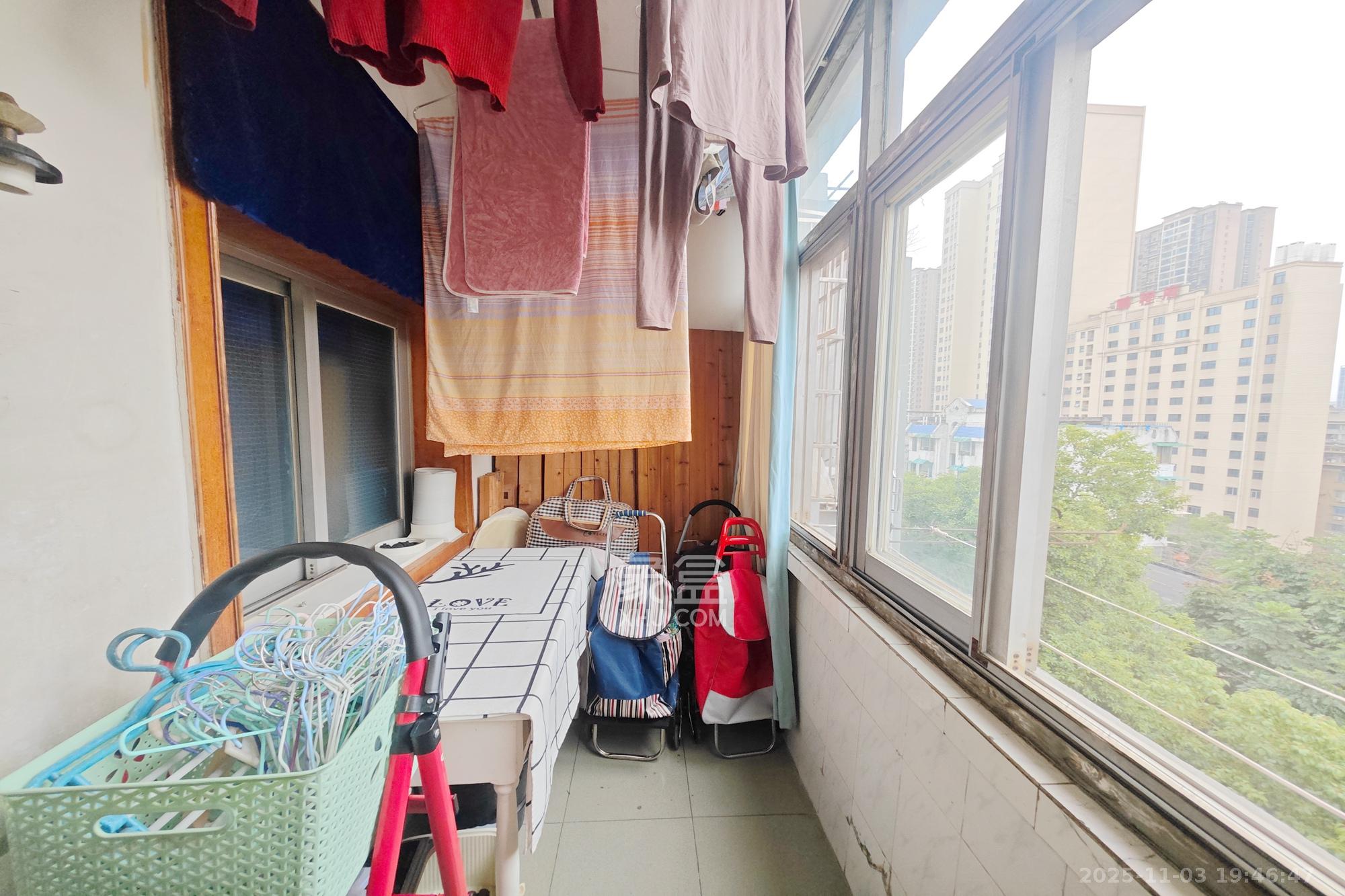 左家塘二建 1室1厅1卫 26.8万 左家塘二建 1室1厅1卫 26.8万阳台