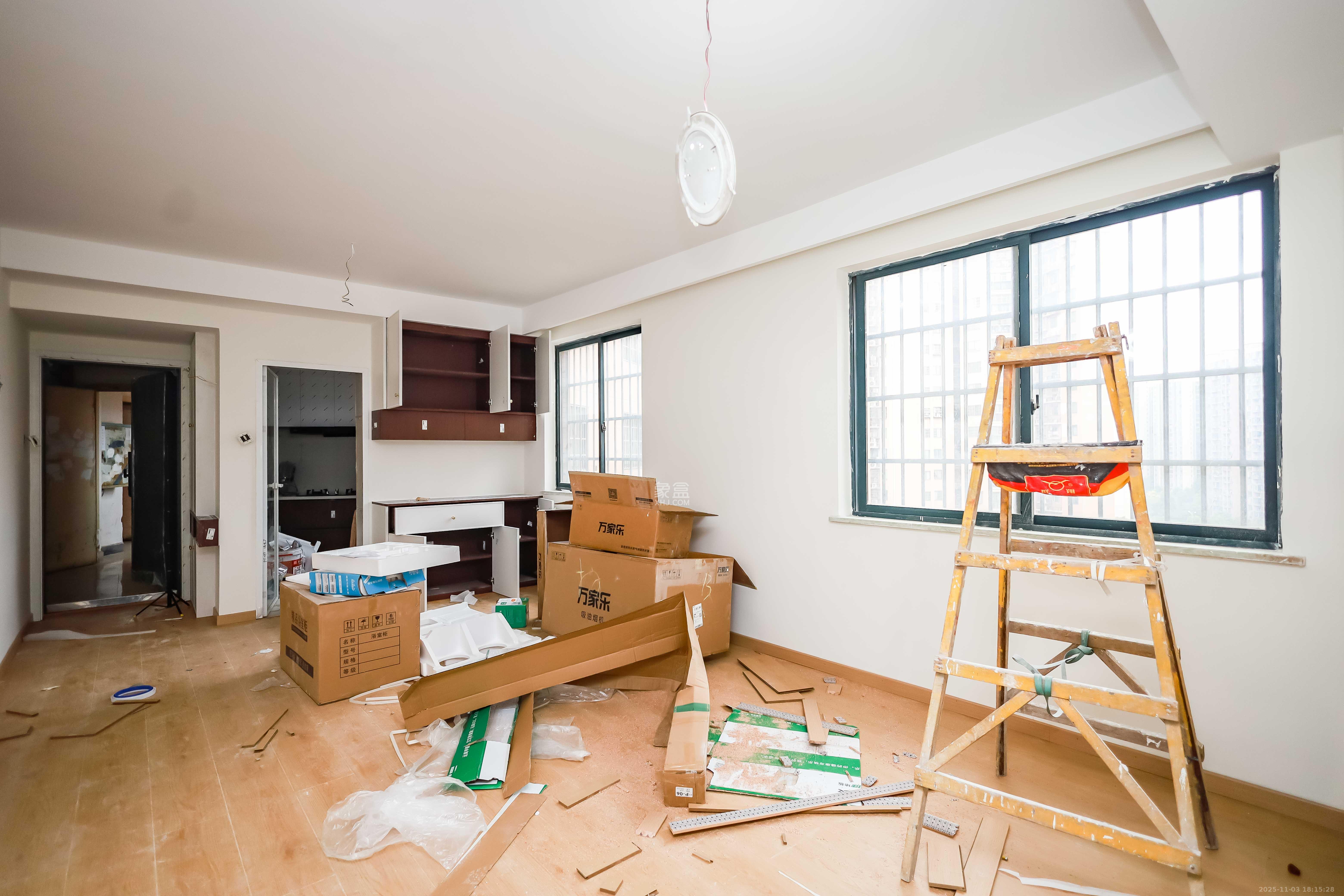 诚兴园  2室2厅1卫    62.0万客厅