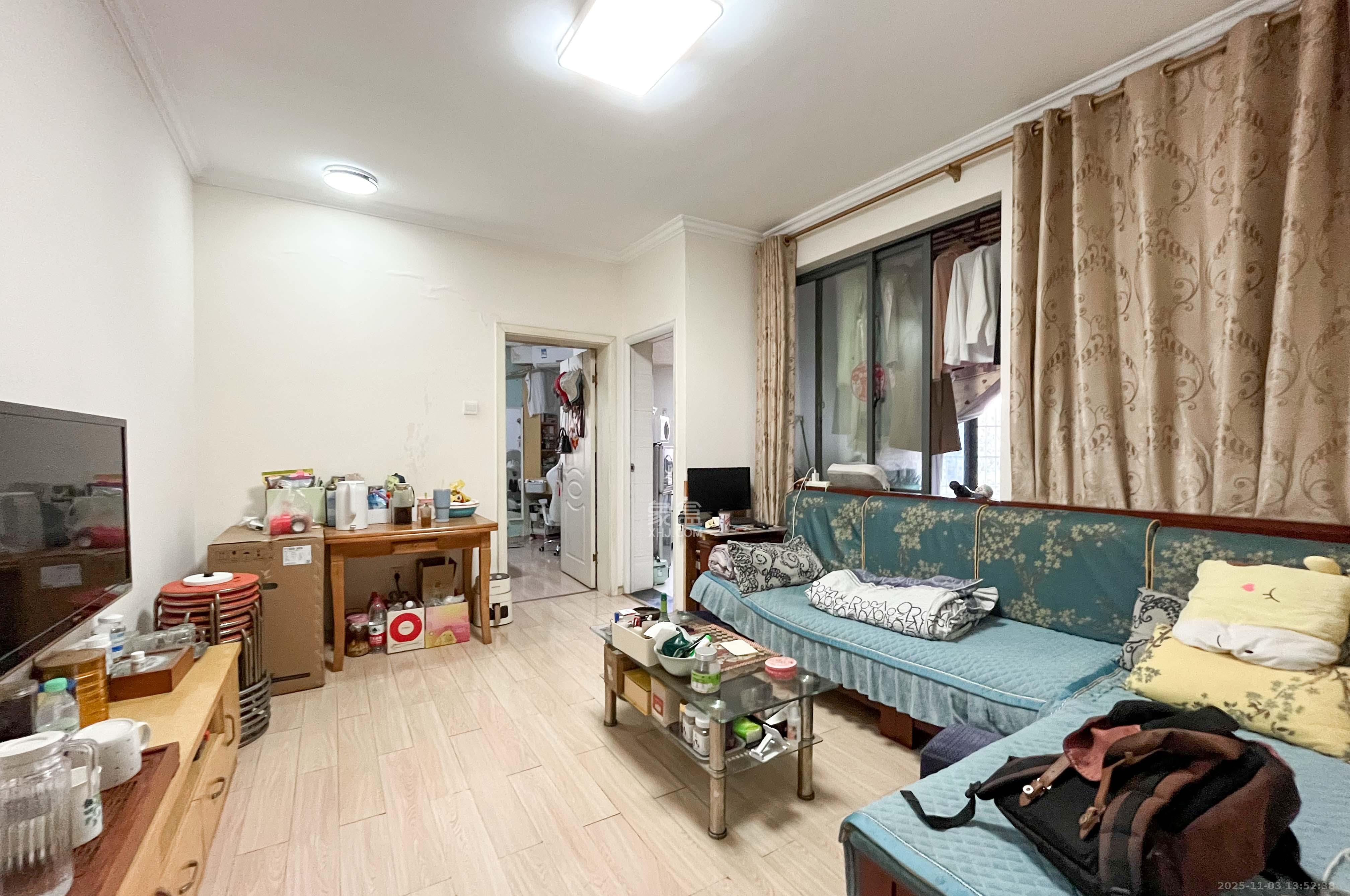 西铁馨寓(西铁领寓) 2室1厅1卫 45.8万 西铁馨寓(西铁领寓) 2室1厅1卫 45.8万客厅