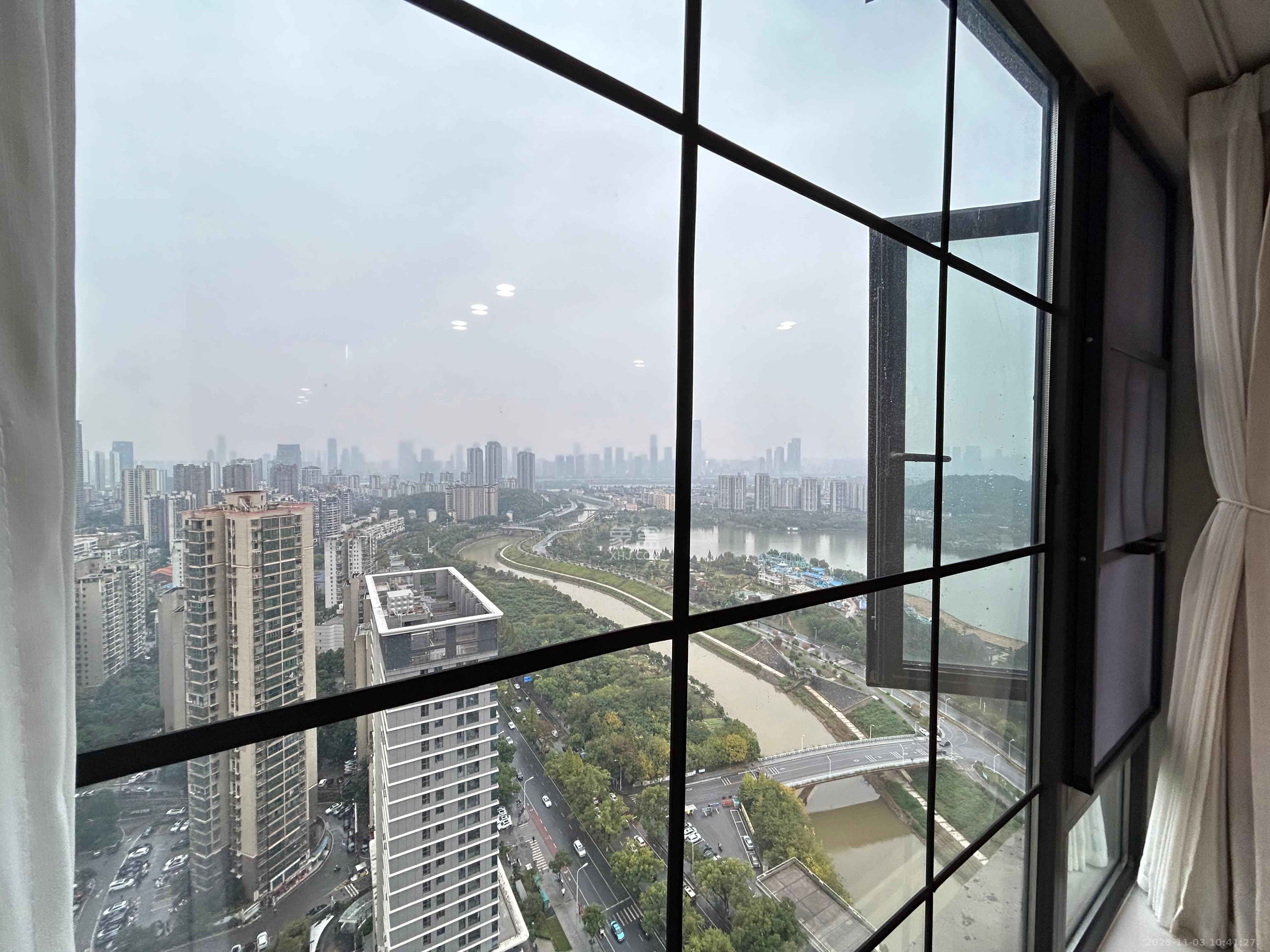 越秀悦湖台  2室2厅1卫    2600.0元/月室内图