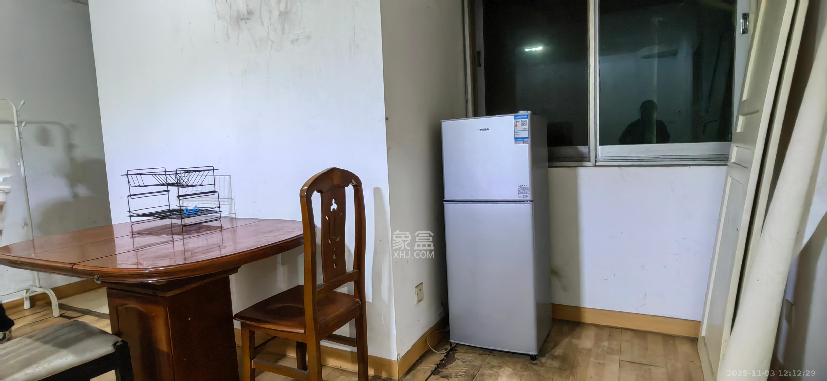 湘运新村  2室2厅1卫    1600.0元/月室内图