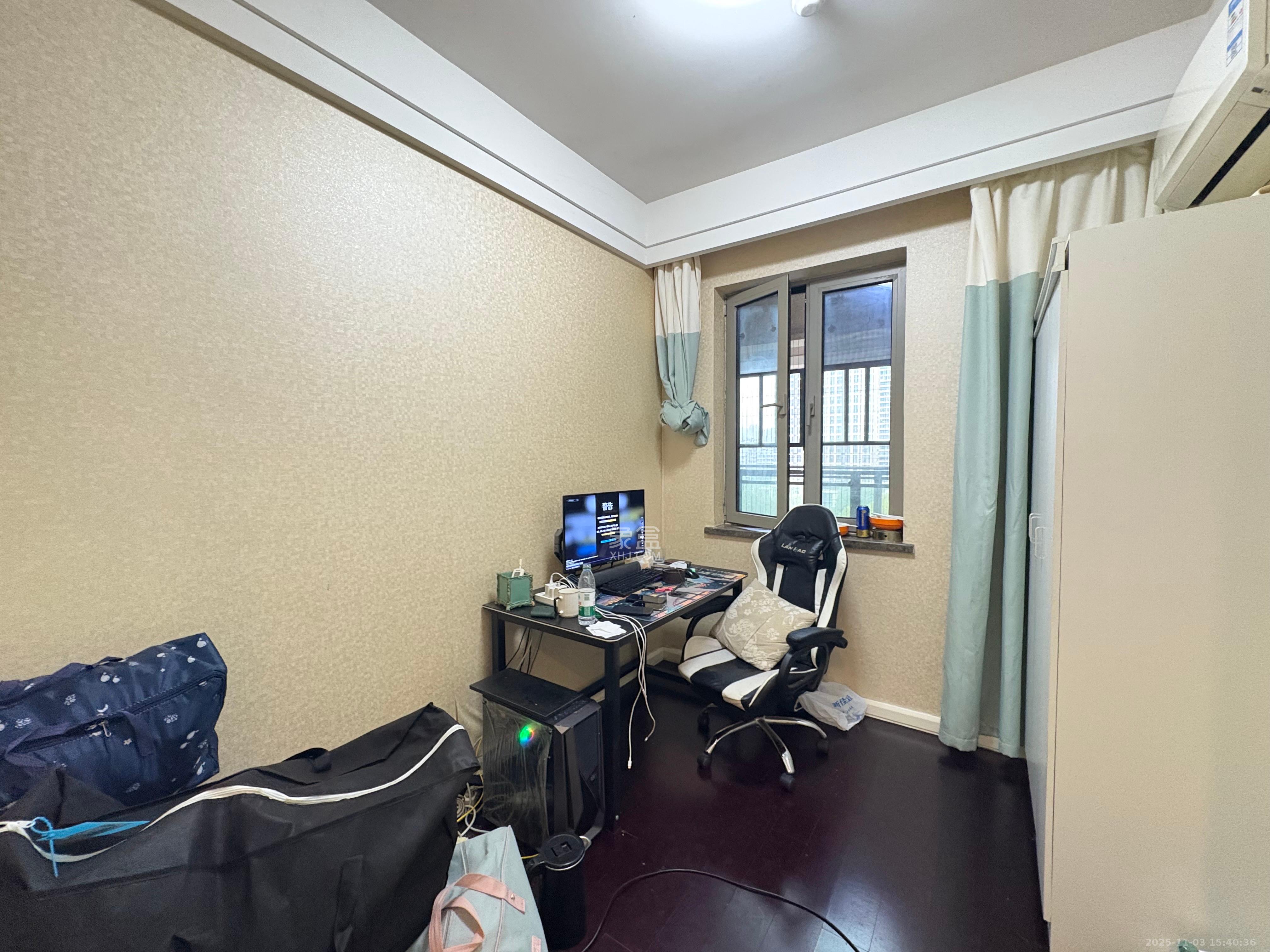 梅溪湖金茂府（金茂广场）（金茂览秀城）  3室2厅2卫    3000.0元/月室内图