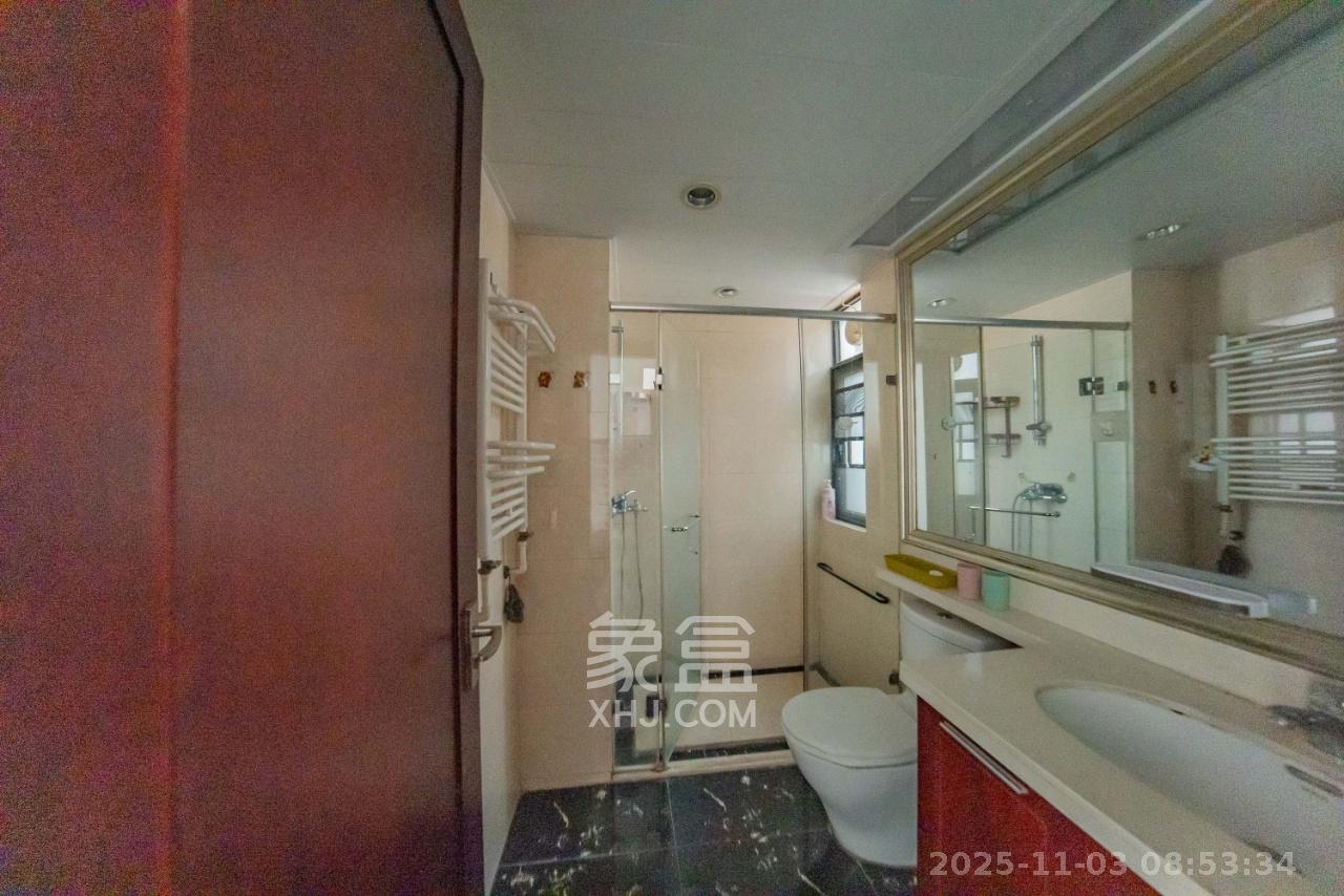 中海国际二期  4室2厅2卫    2500.0元/月室内图