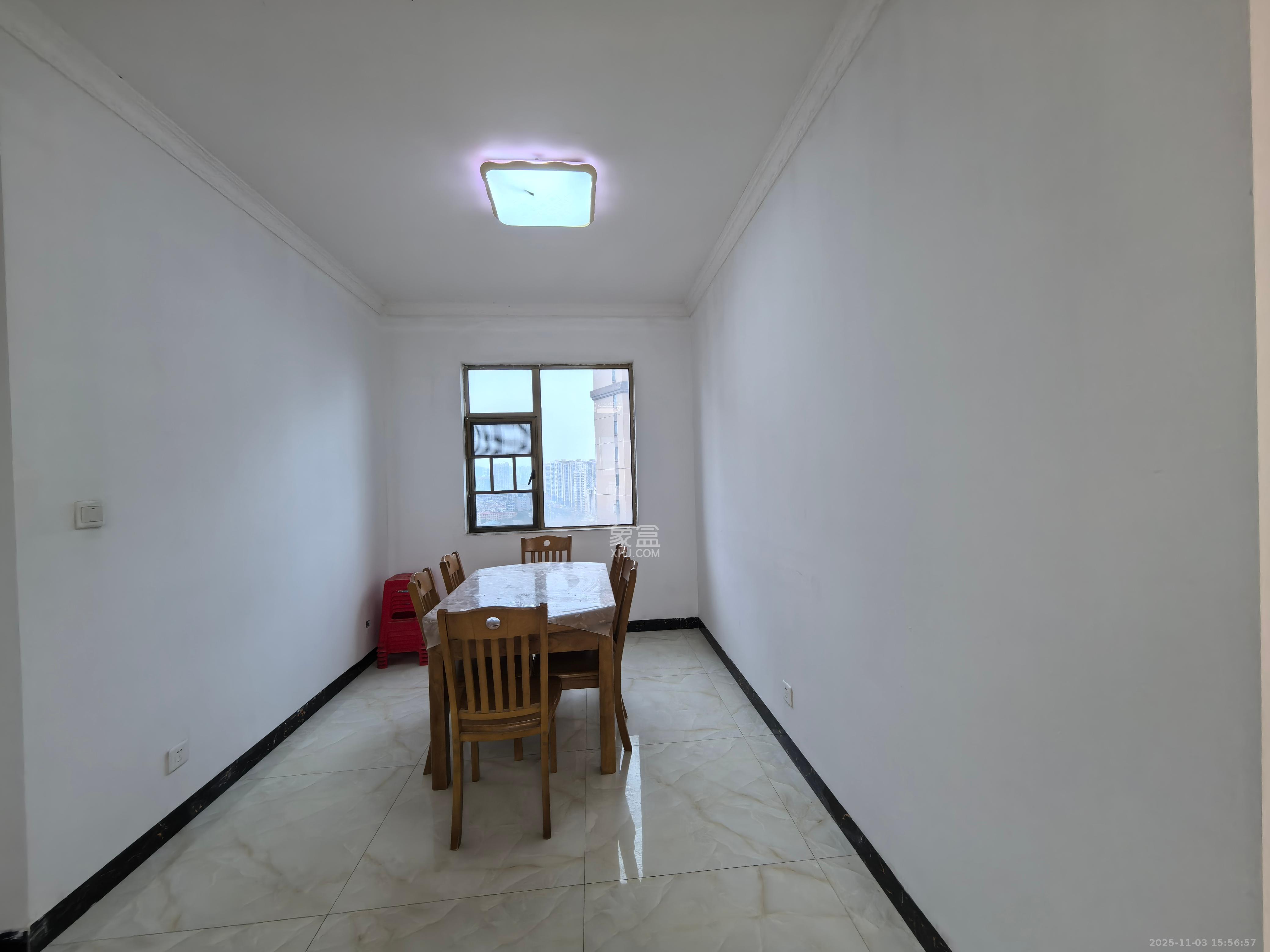 江山帝景雅典  4室2厅2卫    2500.0元/月室内图