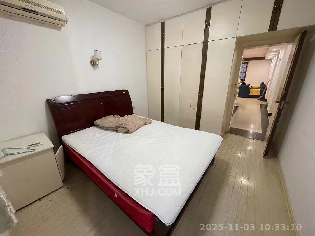 金汇小区  3室2厅1卫    2400.0元/月室内图