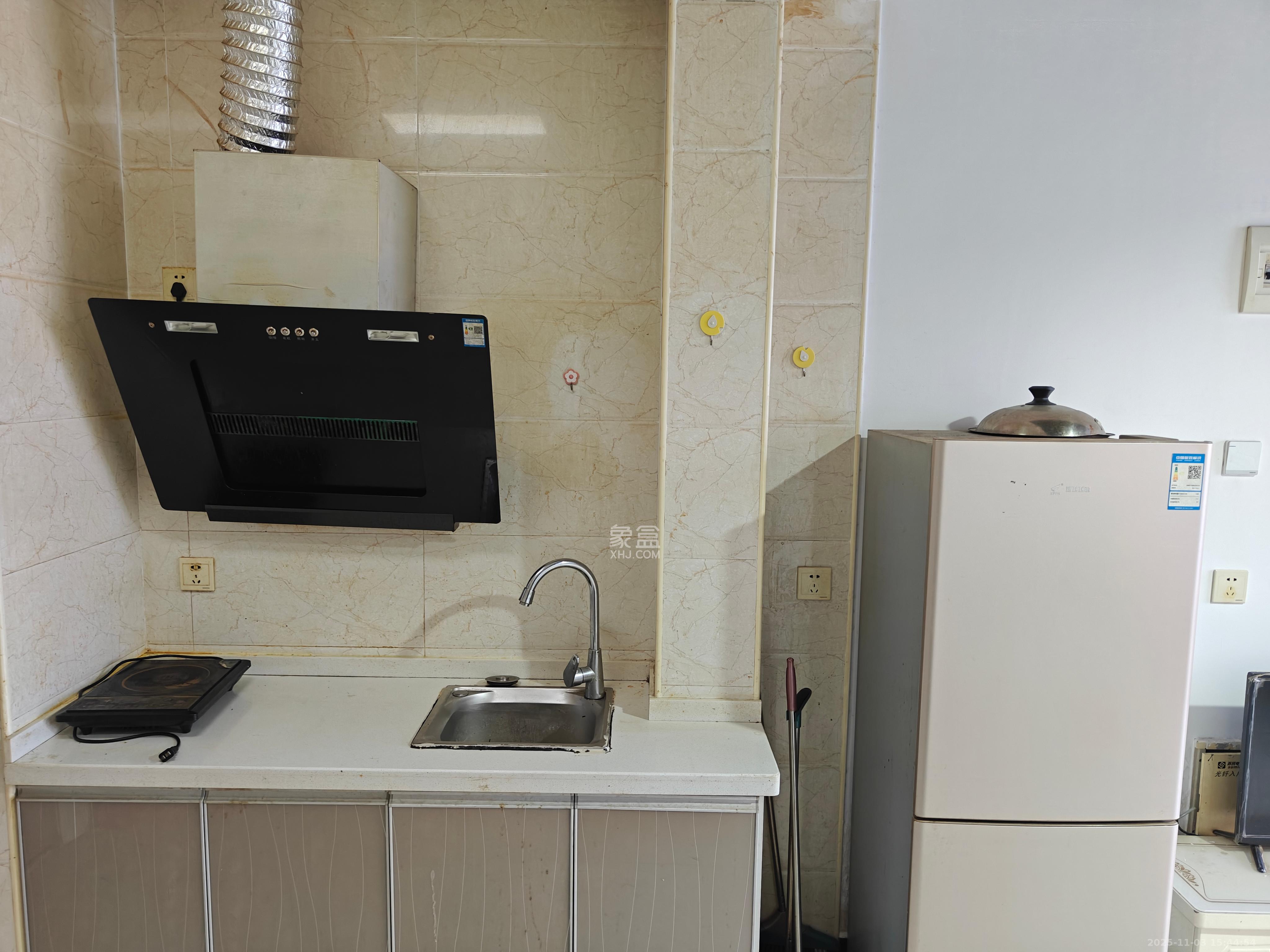 新世界广场 1室1厅1卫 1400.0元/月 新世界广场 1室1厅1卫 1400.0元/月室内图