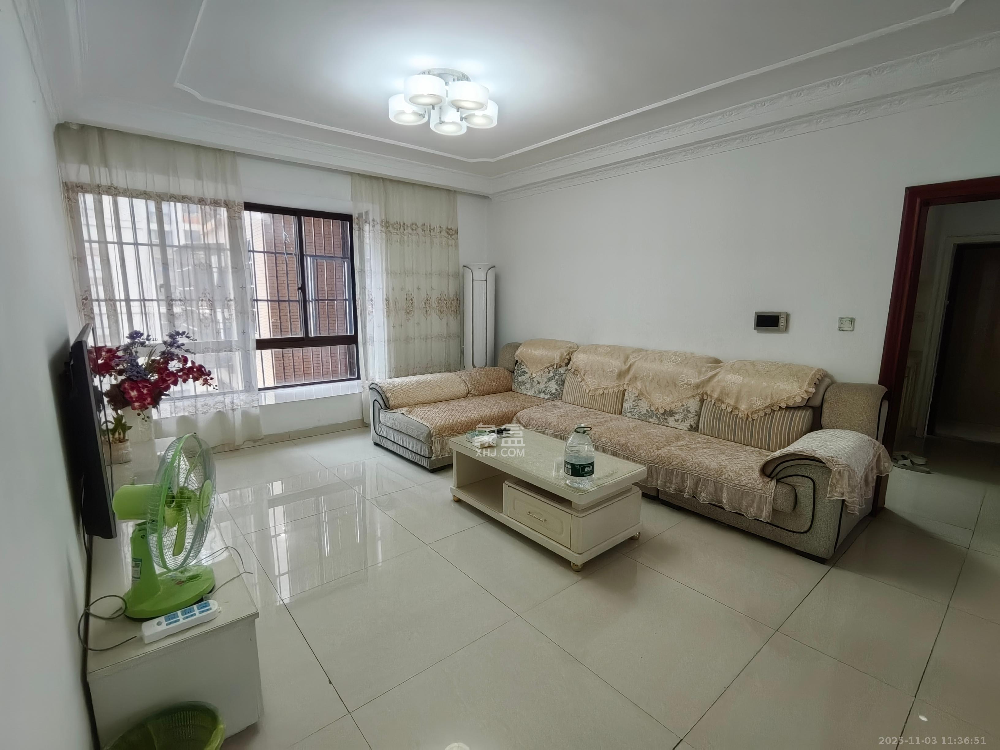 三景华御  4室2厅2卫    2200.0元/月室内图