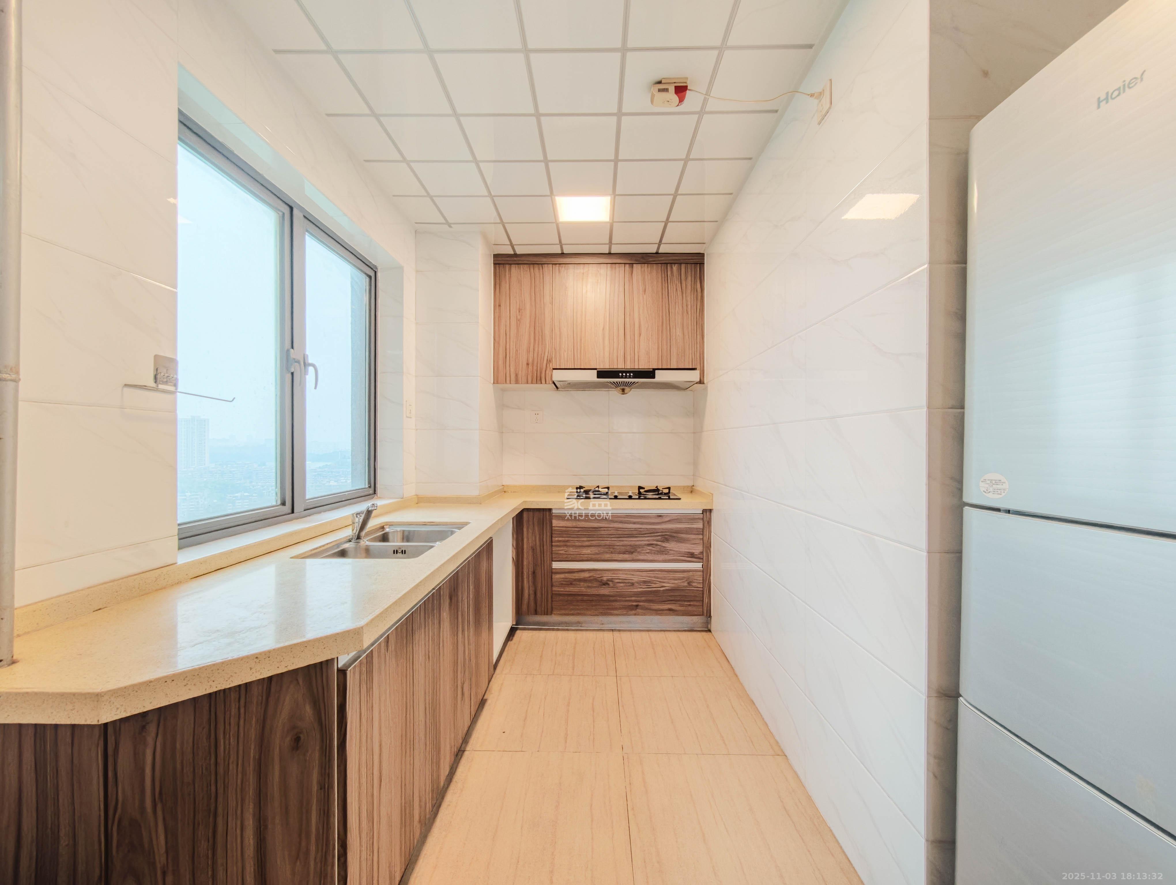 碧桂园南城首府(东宸林海) 3室2厅2卫 78.0万 碧桂园南城首府(东宸林海) 3室2厅2卫 78.0万其他