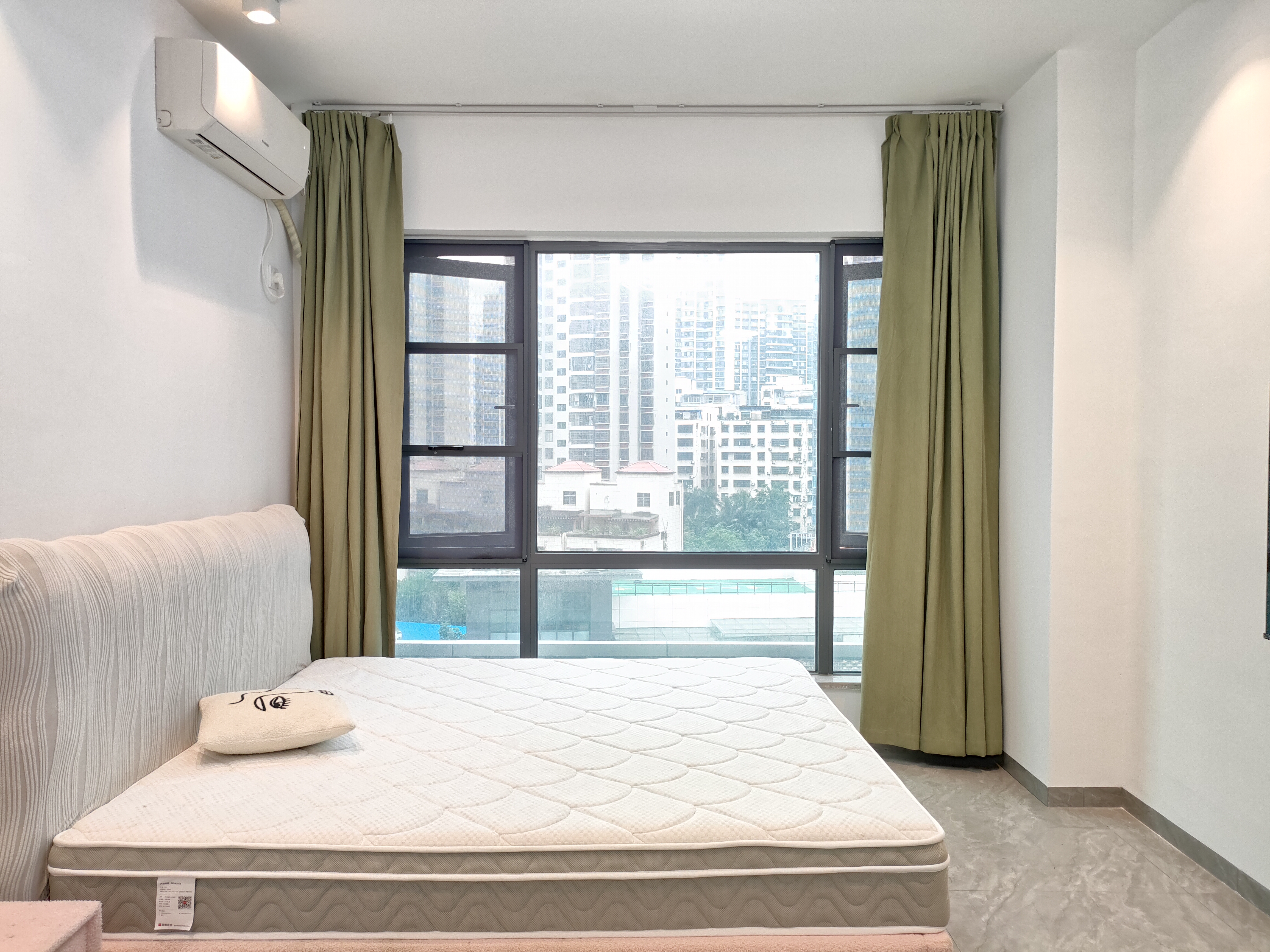 龙湖光年  1室0厅0卫    1800.0元/月 龙湖光年  1室0厅0卫    1800.0元/月室内图