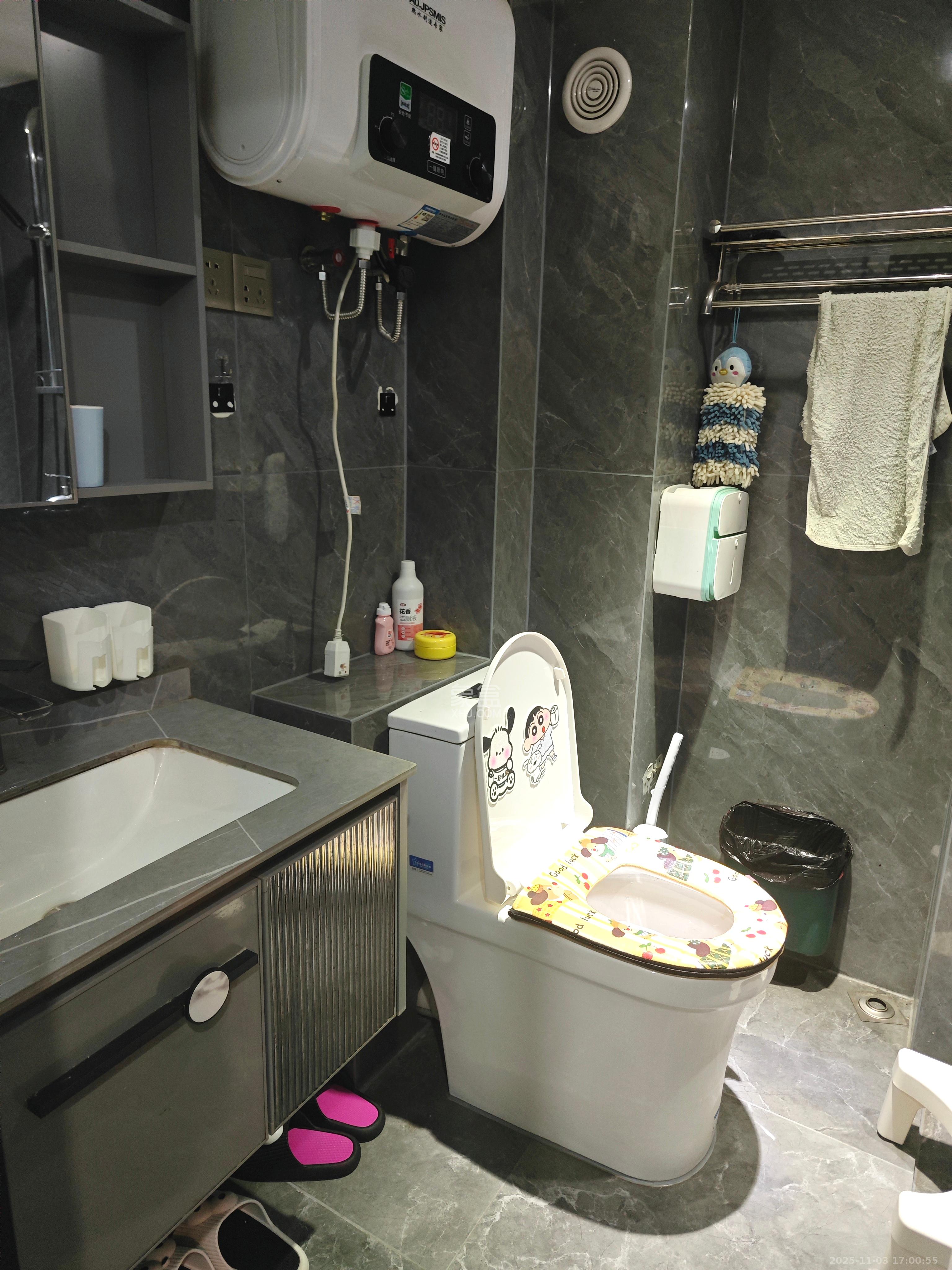 龙湖铂金岛 2室1厅1卫 2300.0元/月 龙湖铂金岛 2室1厅1卫 2300.0元/月室内图