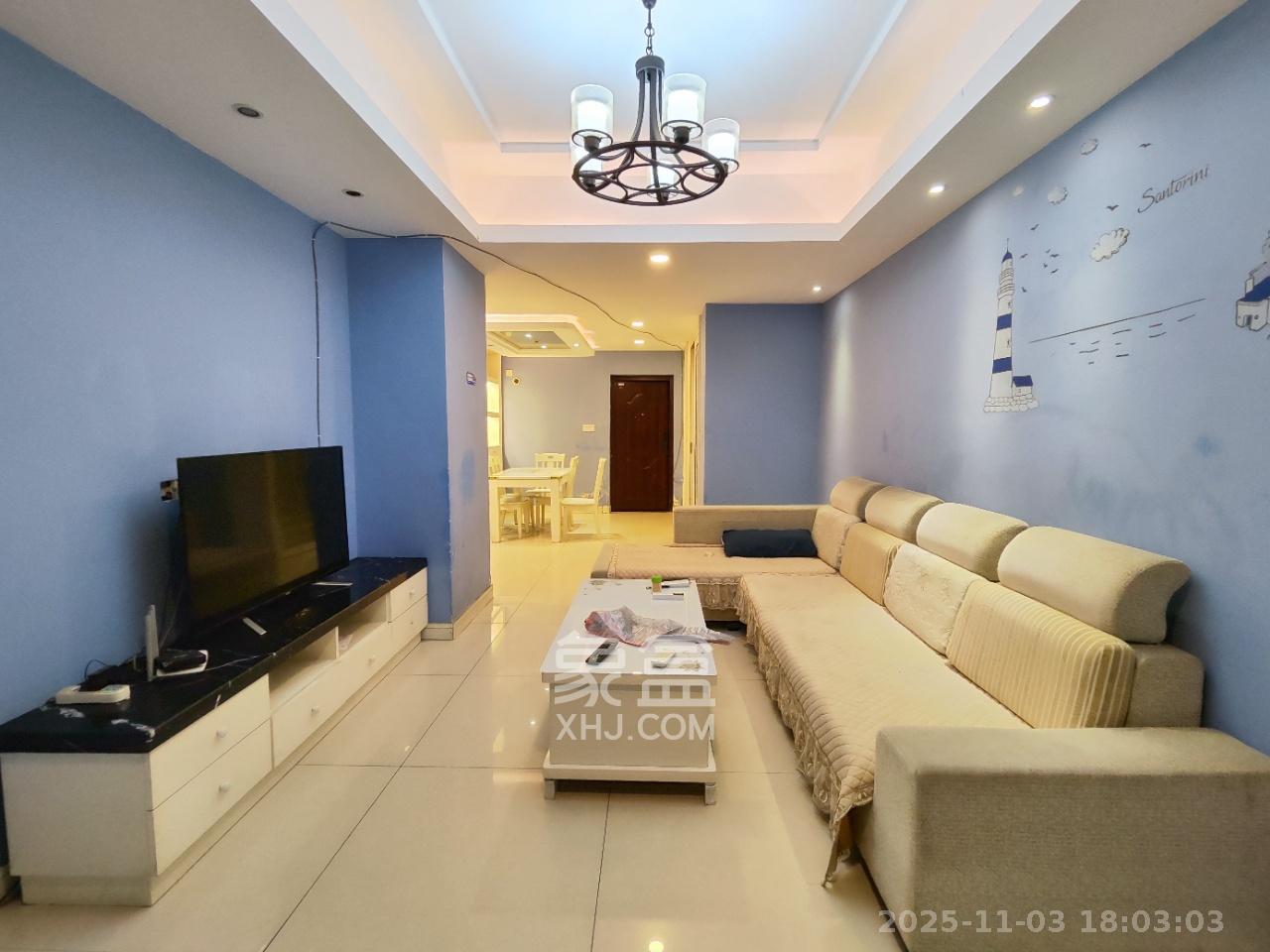 麓山枫情  3室2厅2卫    2600.0元/月