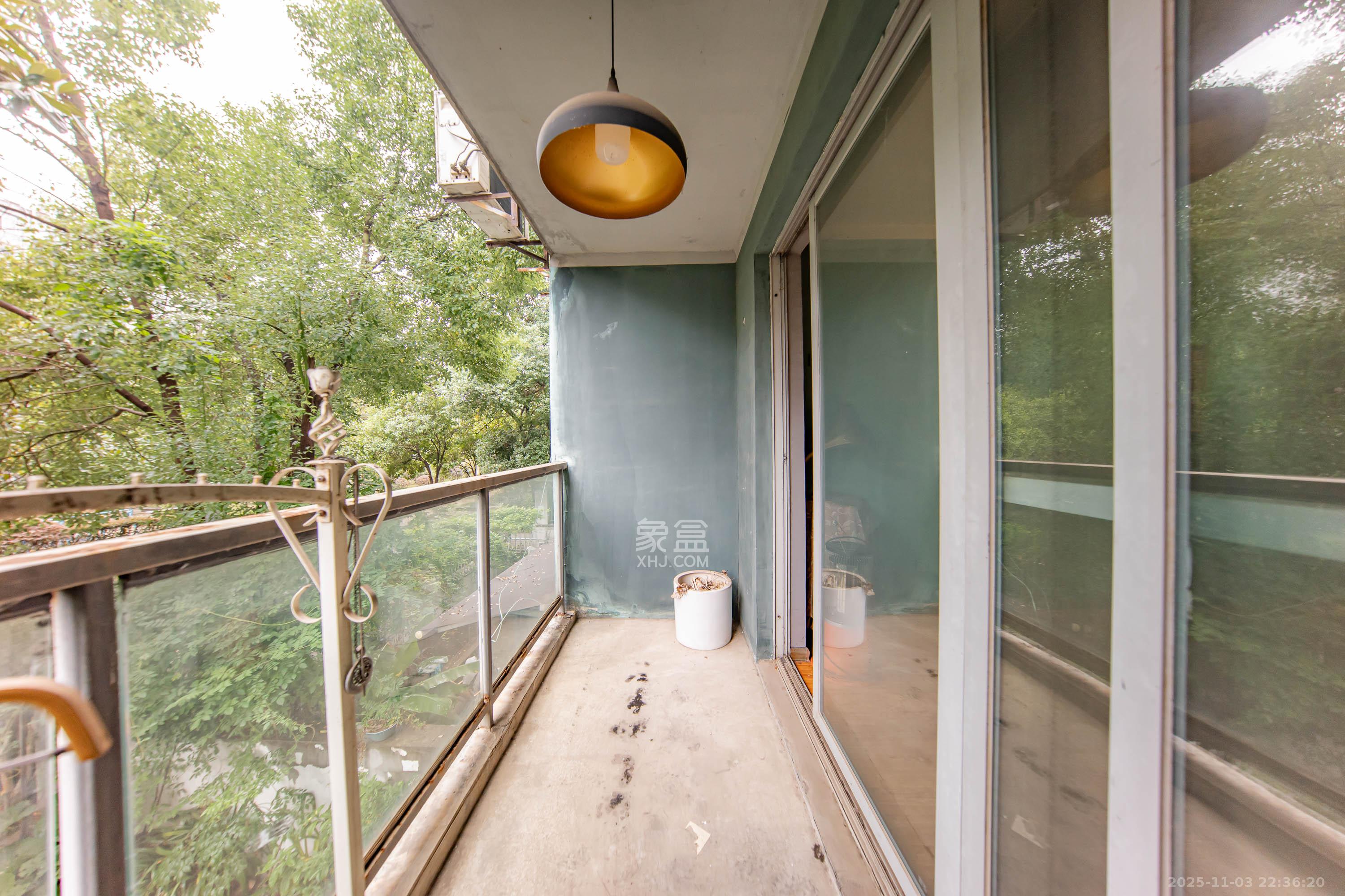 阳光100二期 4室2厅2卫 178.0万 阳光100二期 4室2厅2卫 178.0万阳台