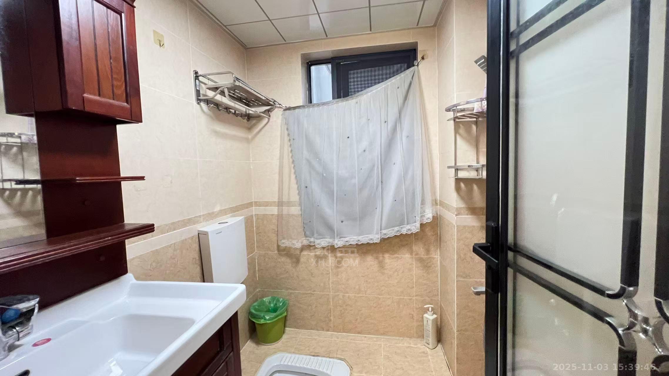 庐山春天  2室2厅1卫    2200.0元/月室内图