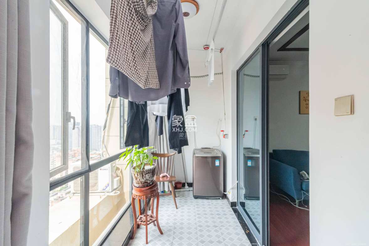 宜家湘颂(景致雅苑) 3室2厅1卫 2200.0元/月 宜家湘颂(景致雅苑) 3室2厅1卫 2200.0元/月室内图