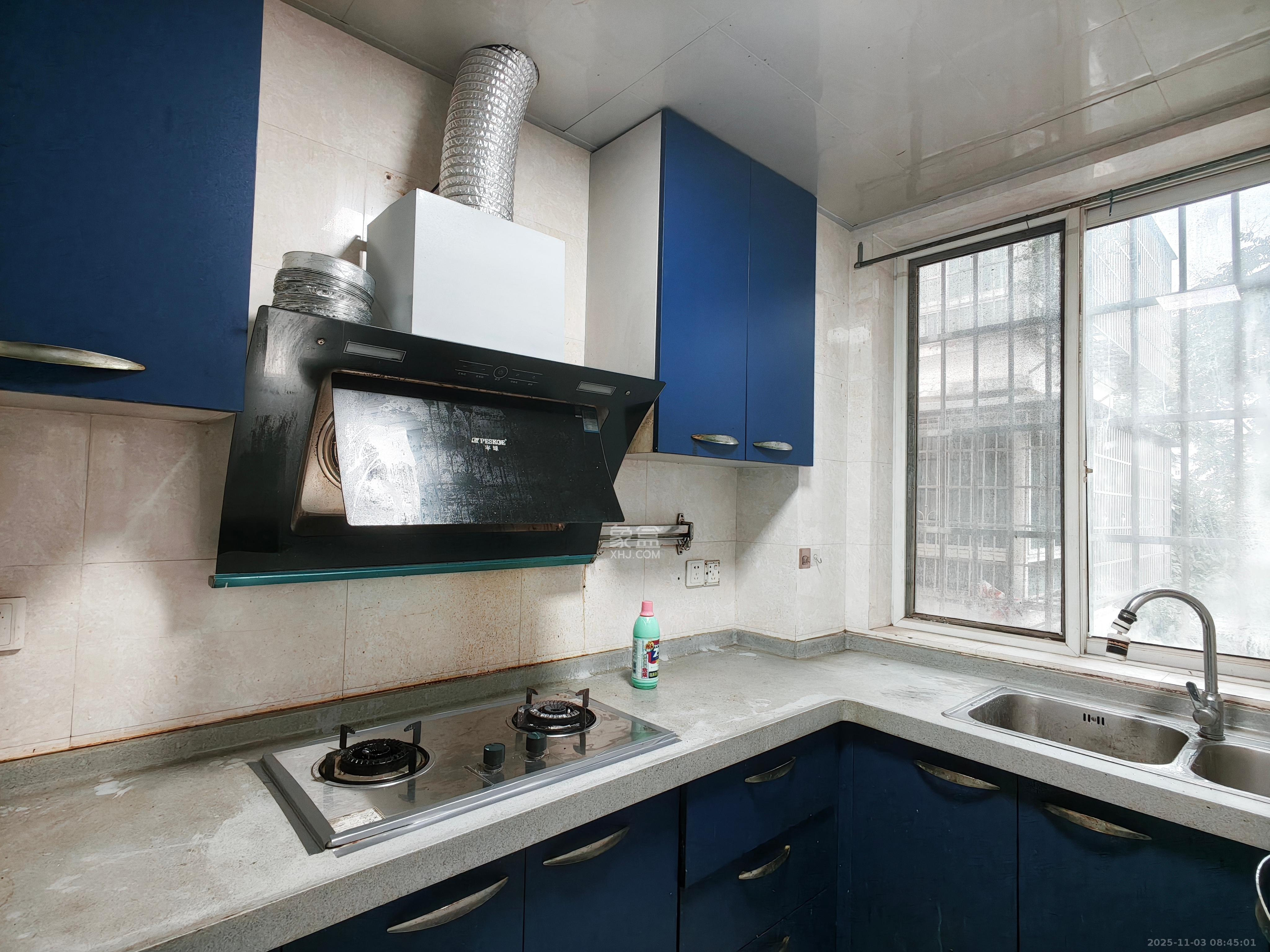 恩瑞麓山名园（龙王港小区）  2室2厅1卫    2300.0元/月室内图