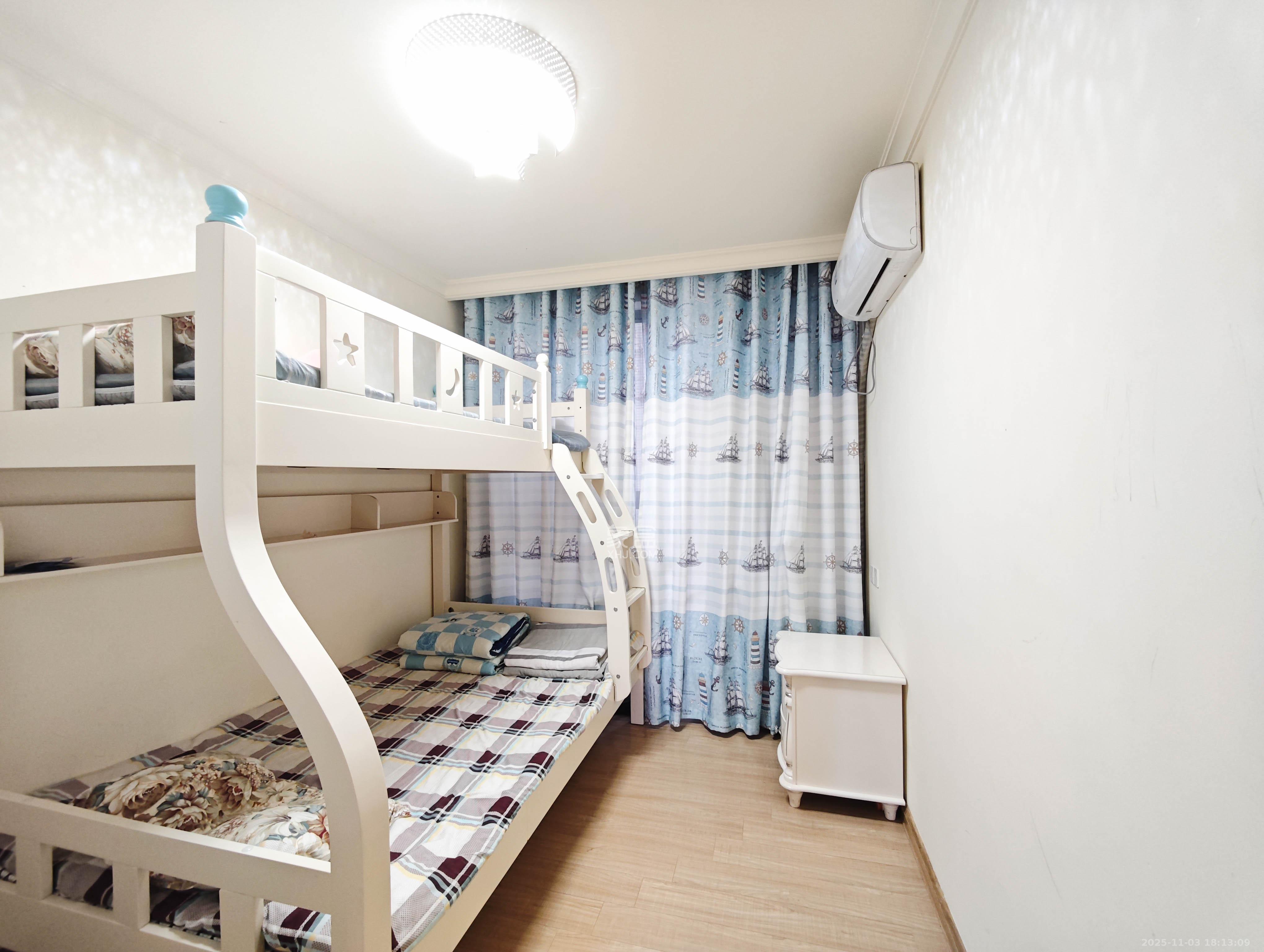 碧桂园南城首府(东宸林海) 4室2厅2卫 105.0万 碧桂园南城首府(东宸林海) 4室2厅2卫 105.0万卧室