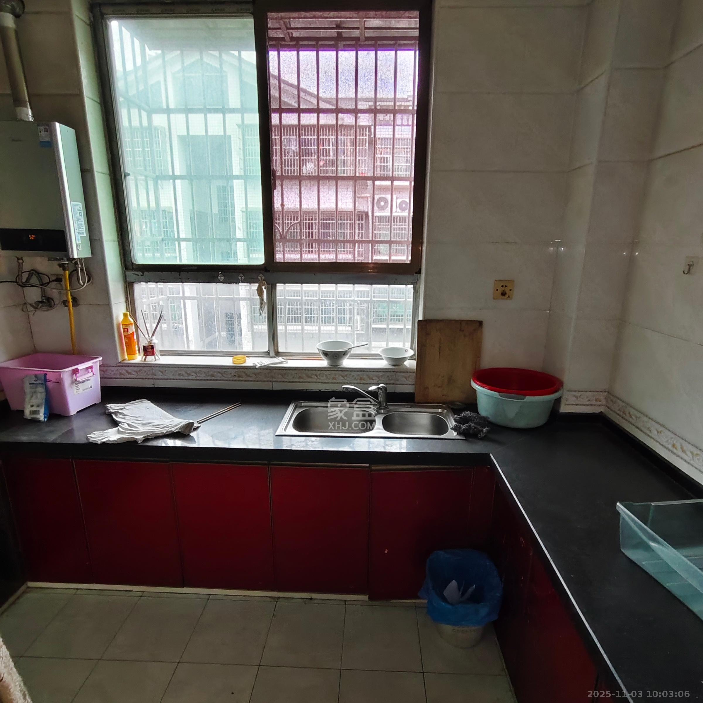 兴联母山小区  3室2厅1卫    1700.0元/月室内图