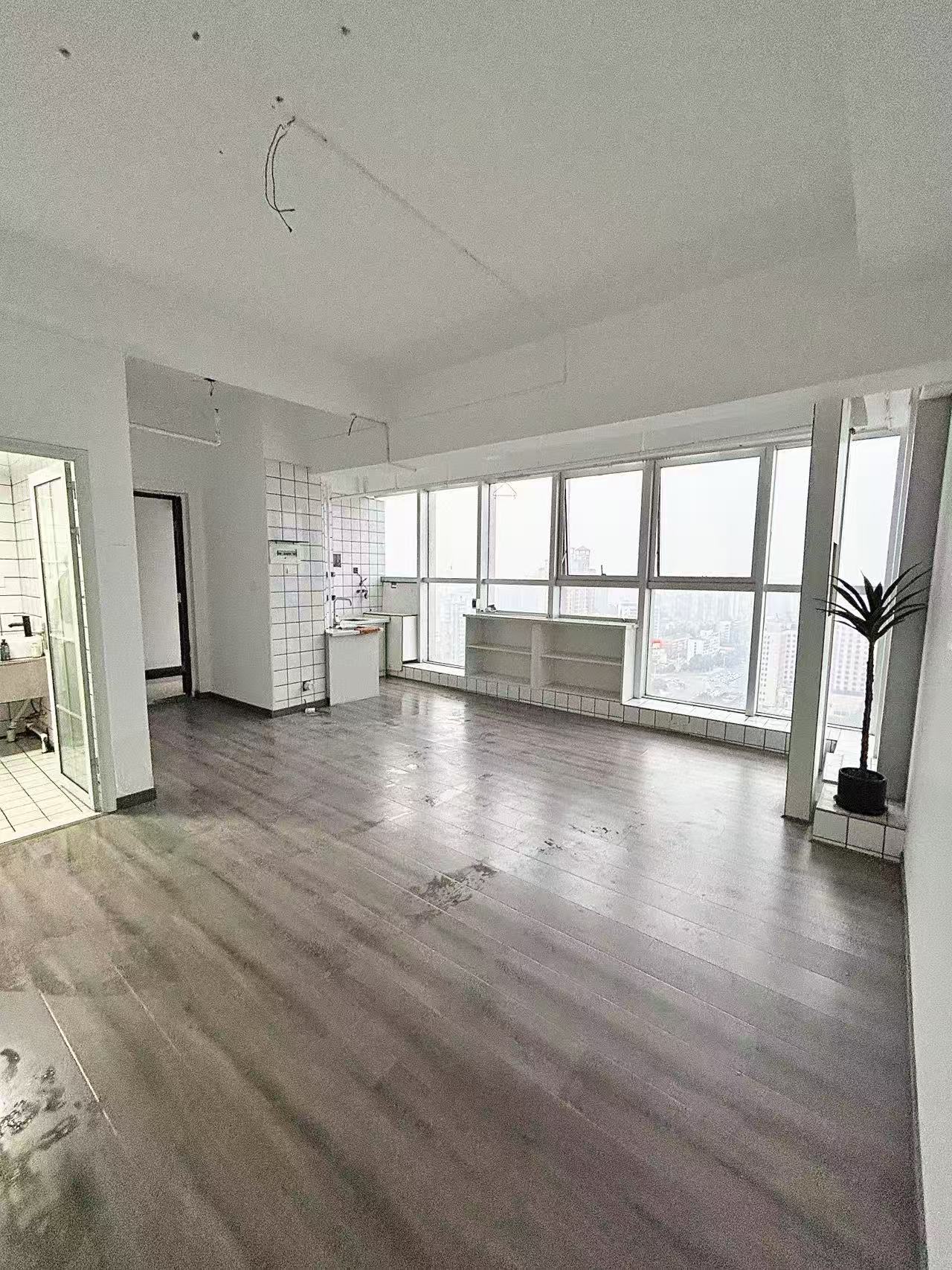 雄森国际 1室1厅1卫 1000.0元/月 雄森国际 1室1厅1卫 1000.0元/月室内图