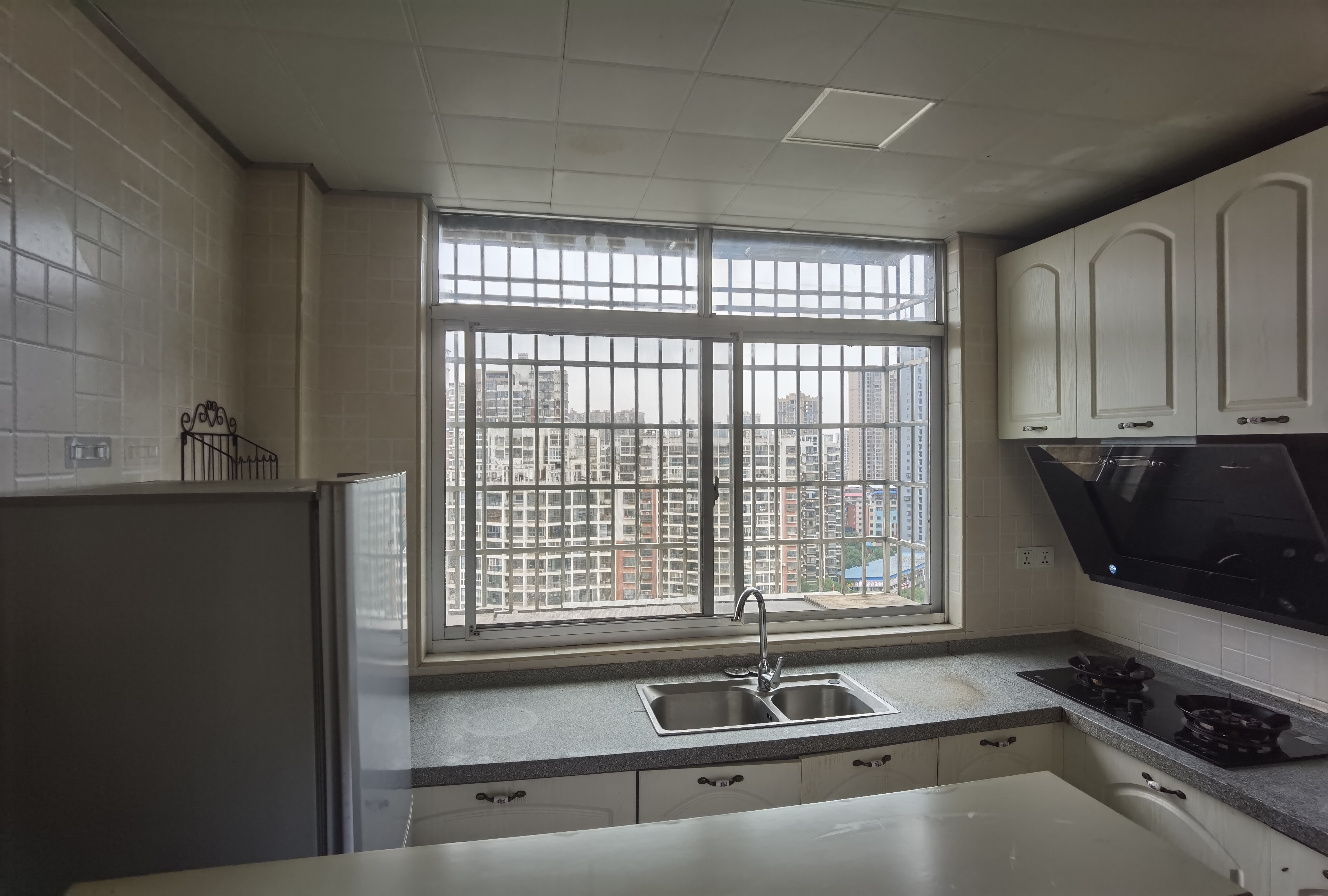 景明佳园  2室1厅1卫    32.8万客厅