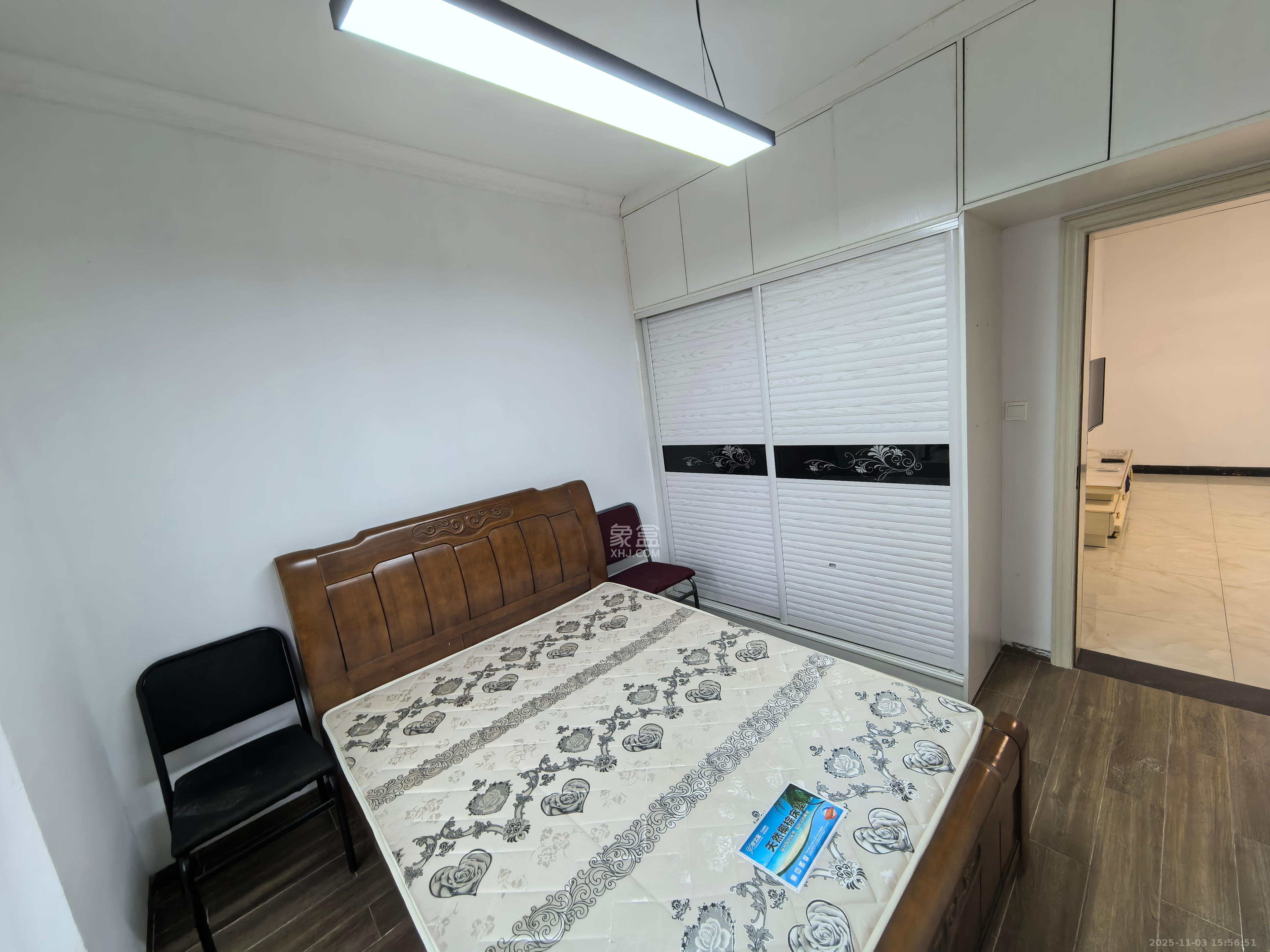 江山帝景雅典  4室2厅2卫    2500.0元/月室内图