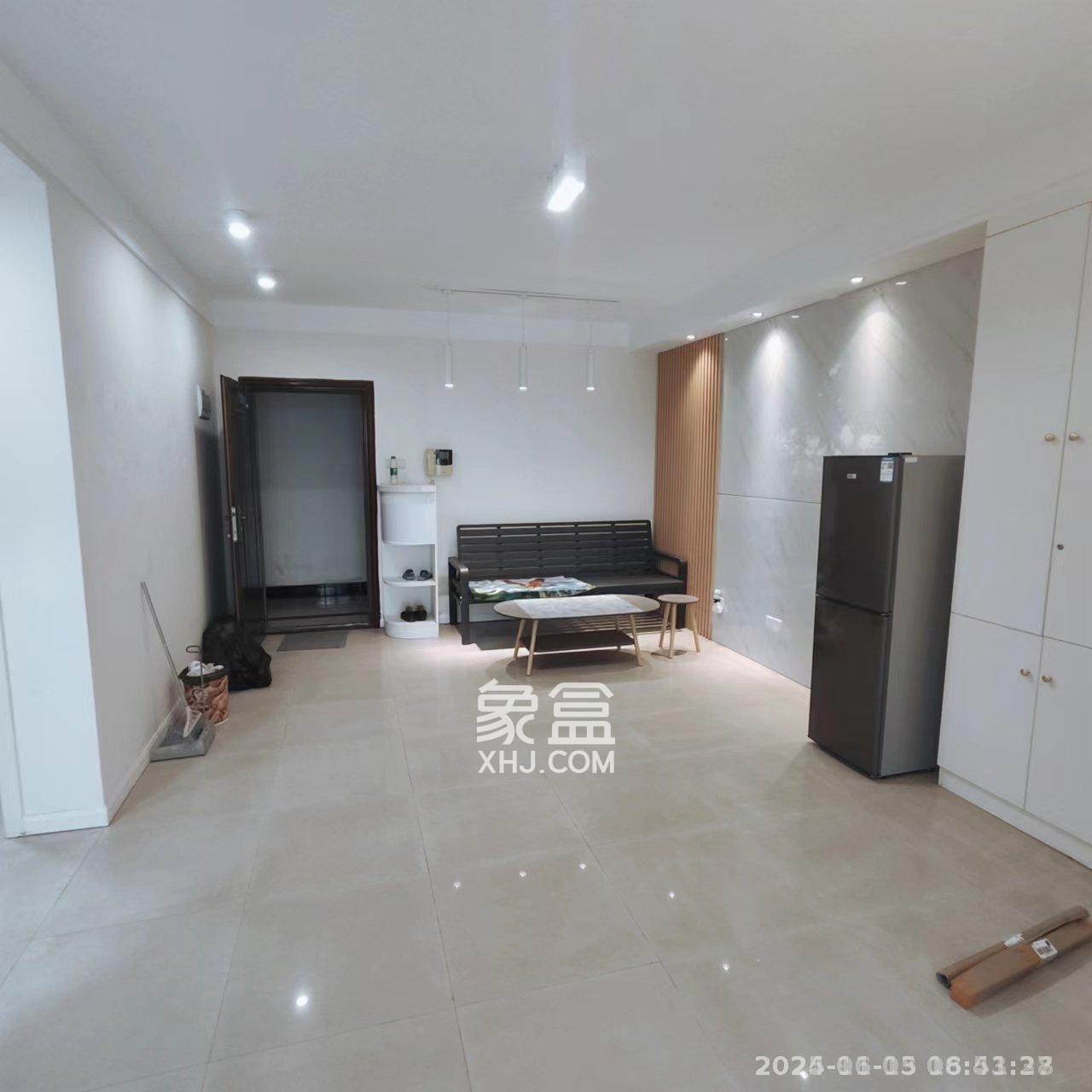 芙蓉公馆  2室1厅1卫    2500.0元/月室内图