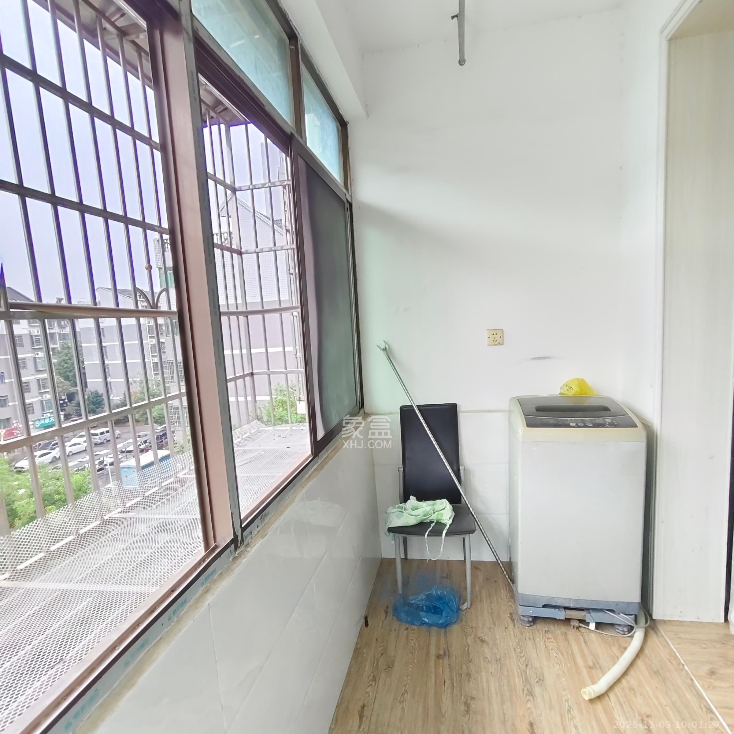 兴联母山小区 3室2厅1卫 1700.0元/月 兴联母山小区 3室2厅1卫 1700.0元/月室内图