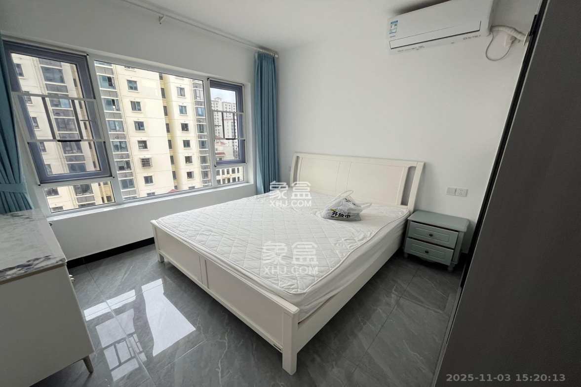 湘荷美苑 3室2厅2卫 2000.0元/月 湘荷美苑 3室2厅2卫 2000.0元/月室内图