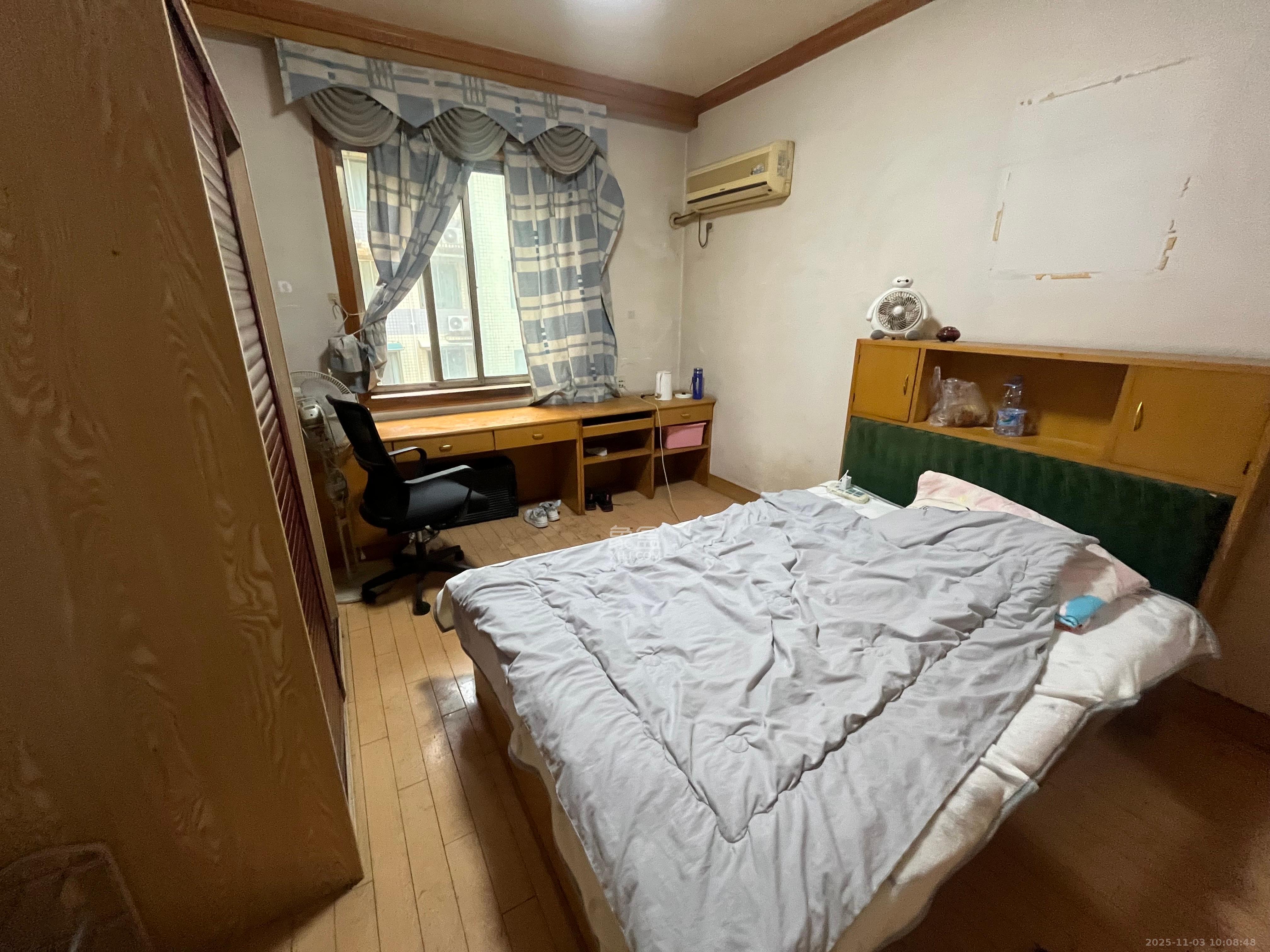 地税五分局小区  3室2厅1卫    2400.0元/月室内图